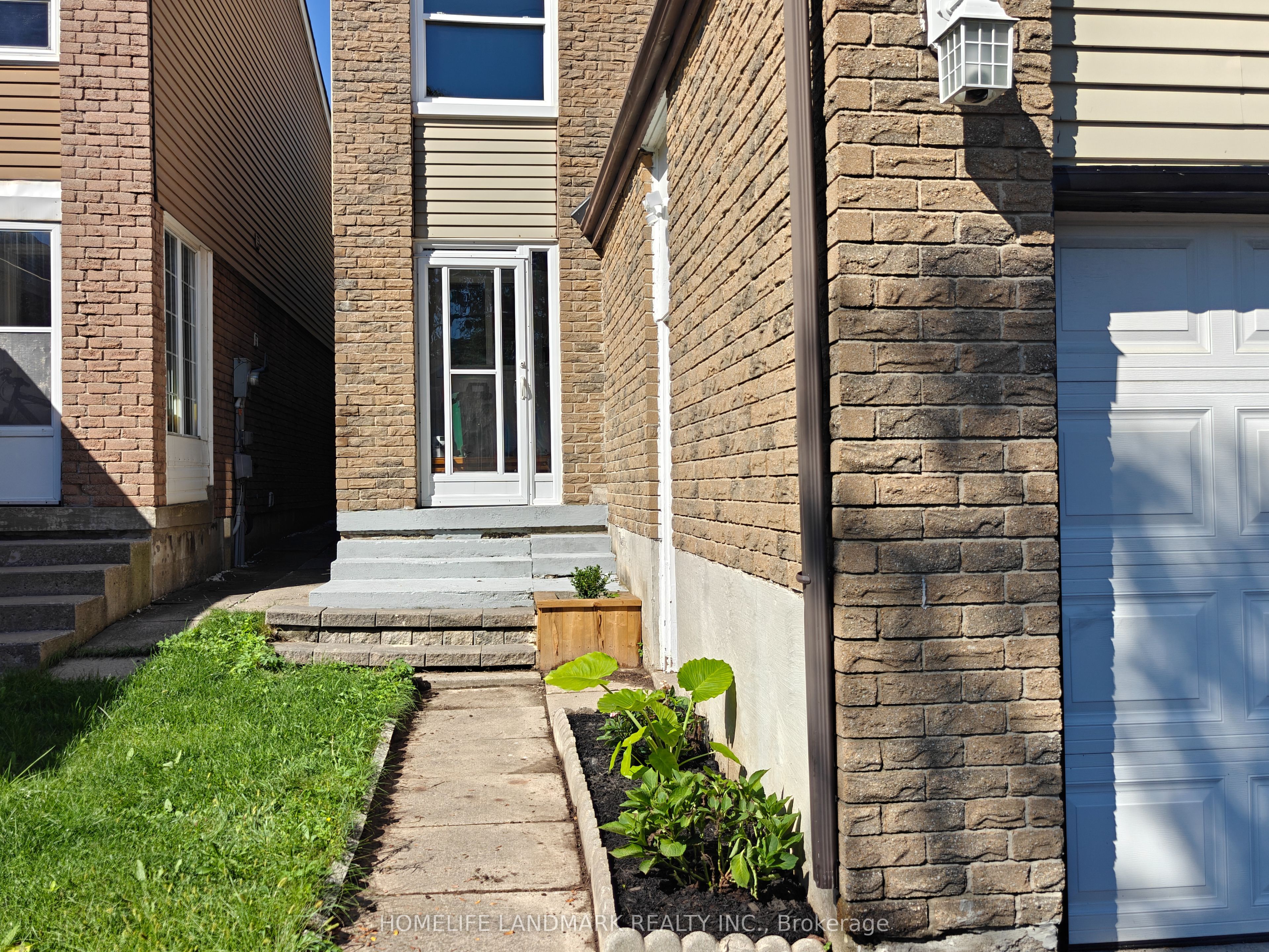 215 Bob O' Link Avenue, Vaughan, ON L4L 1H1 photo 4