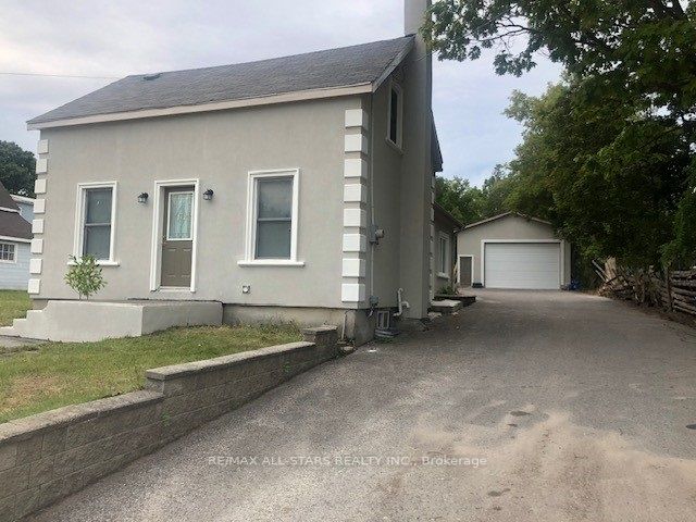 116 Main Street N, Uxbridge, ON L9P 1C7