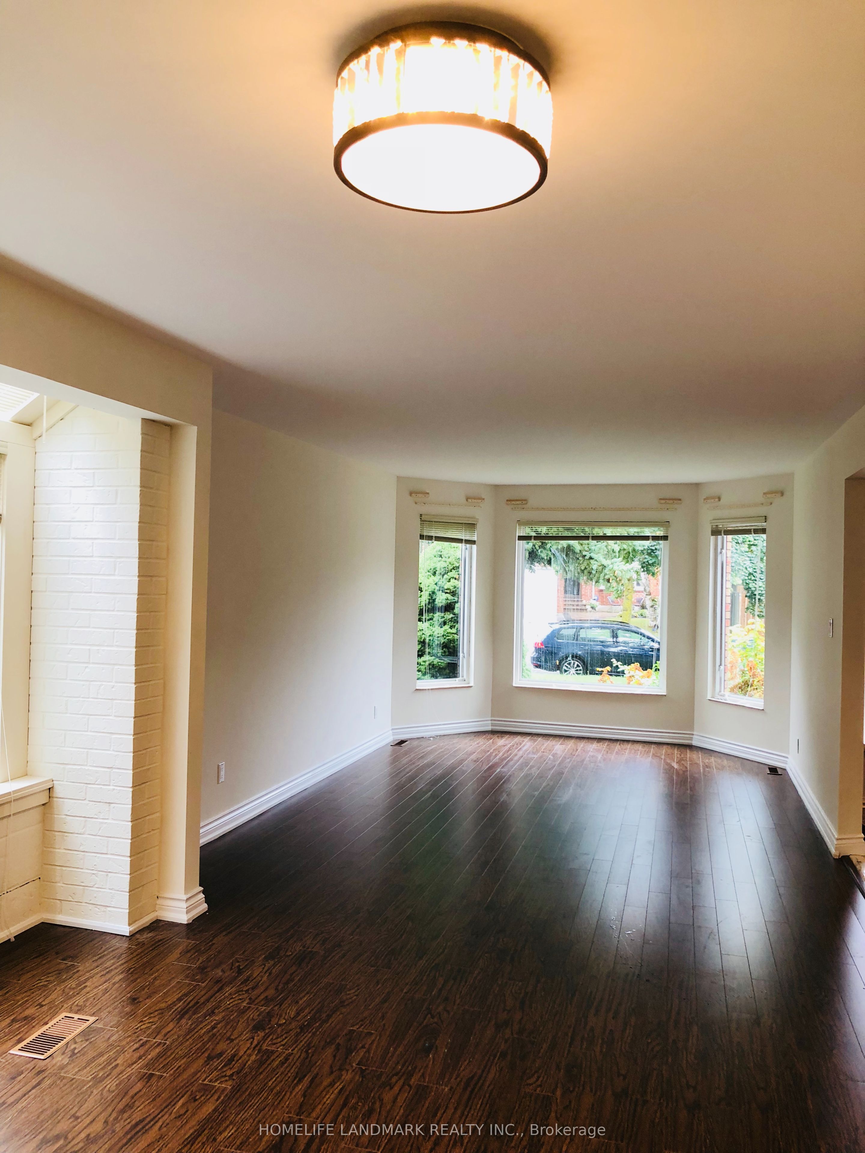 186 Huntington Park Drive, Markham, ON L3T 7A7 photo 2