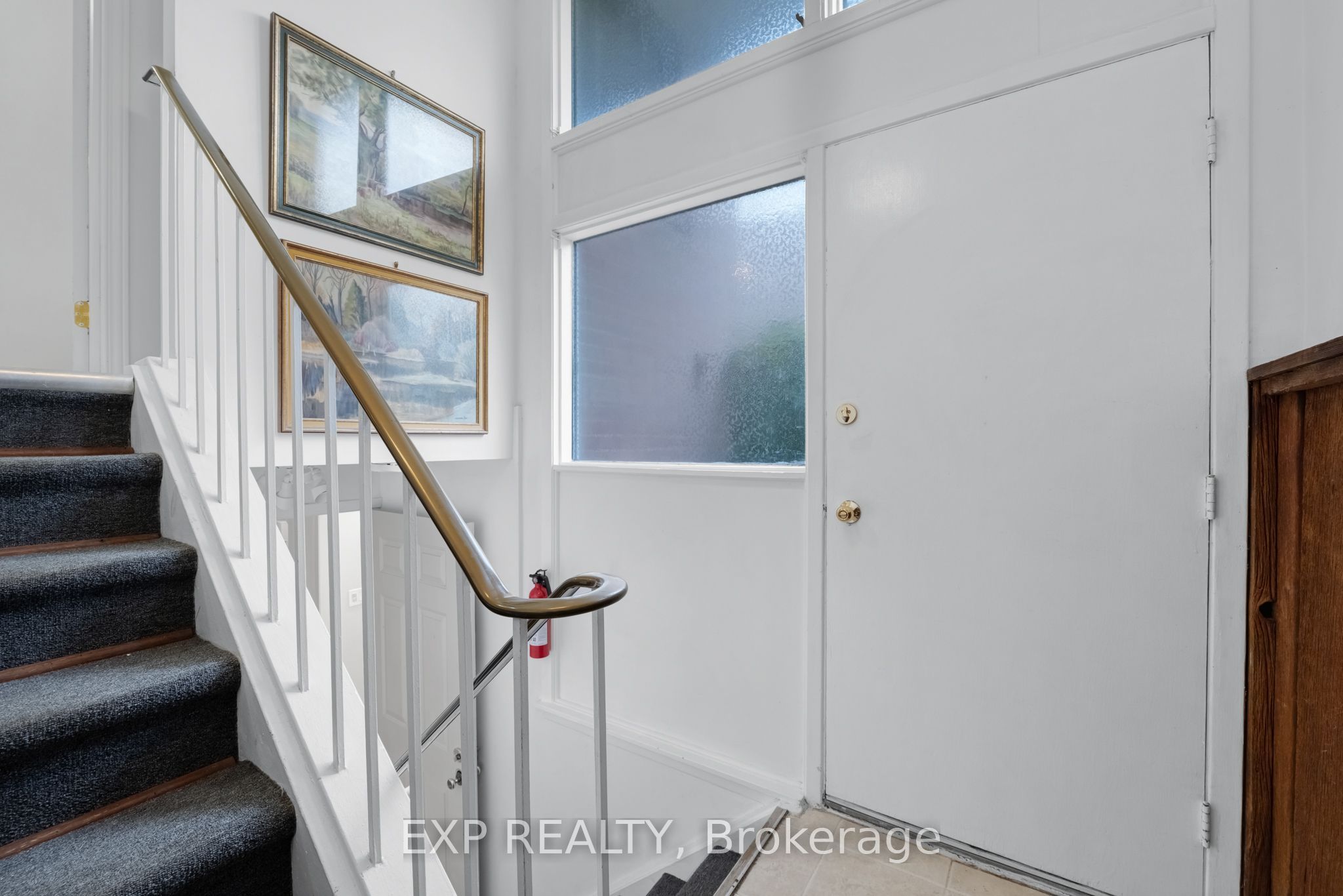 639 Irwin Crescent, Newmarket, ON L3Y 5A1 photo 4