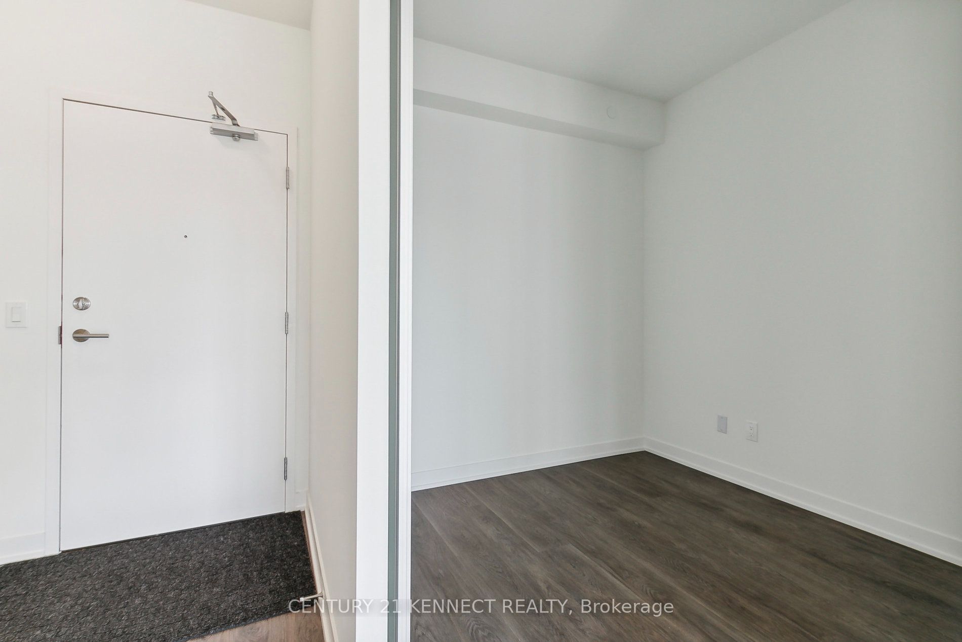 2 David Eyer Road 931, Richmond Hill, ON L4S 0N5 photo 3