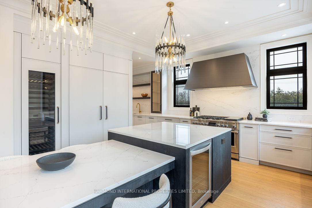 58 Fanning Mills Circle, Vaughan, ON L6A 4Y9 photo 2