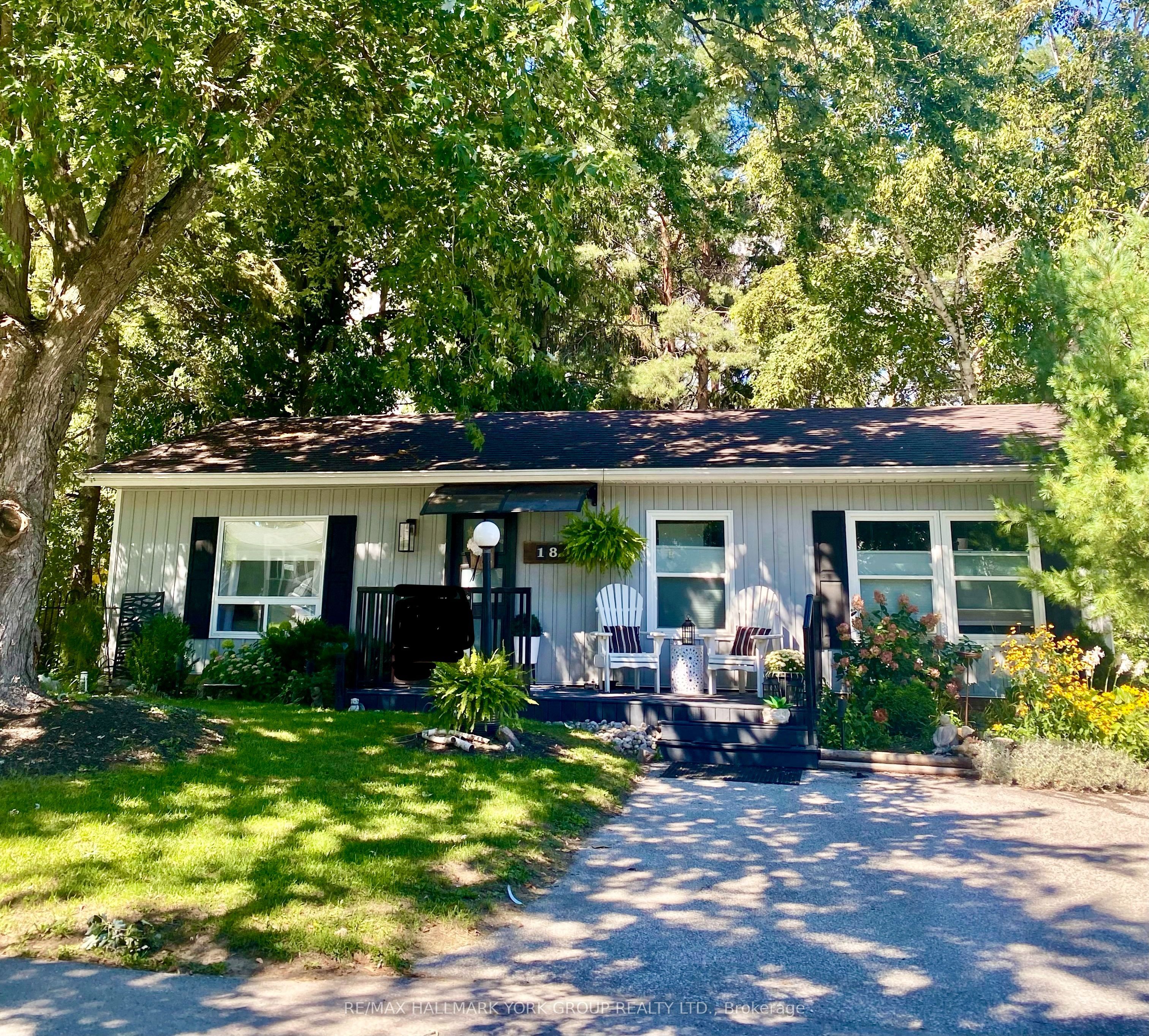 18 Cherrywood Lane, Innisfil, ON L9S 1M6