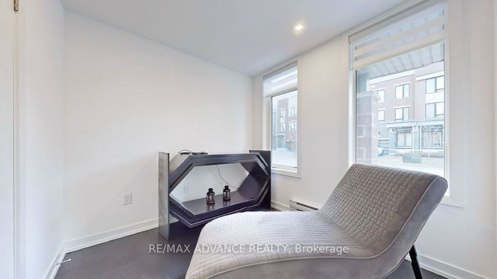 167 Salterton Circle, Vaughan, ON L6A 4Z1 photo 3