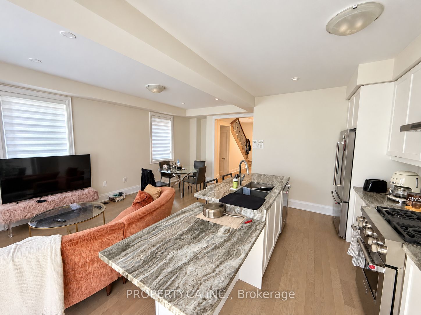 15 Schmeltzer Crescent, Richmond Hill, ON L4E 1A2 photo 4