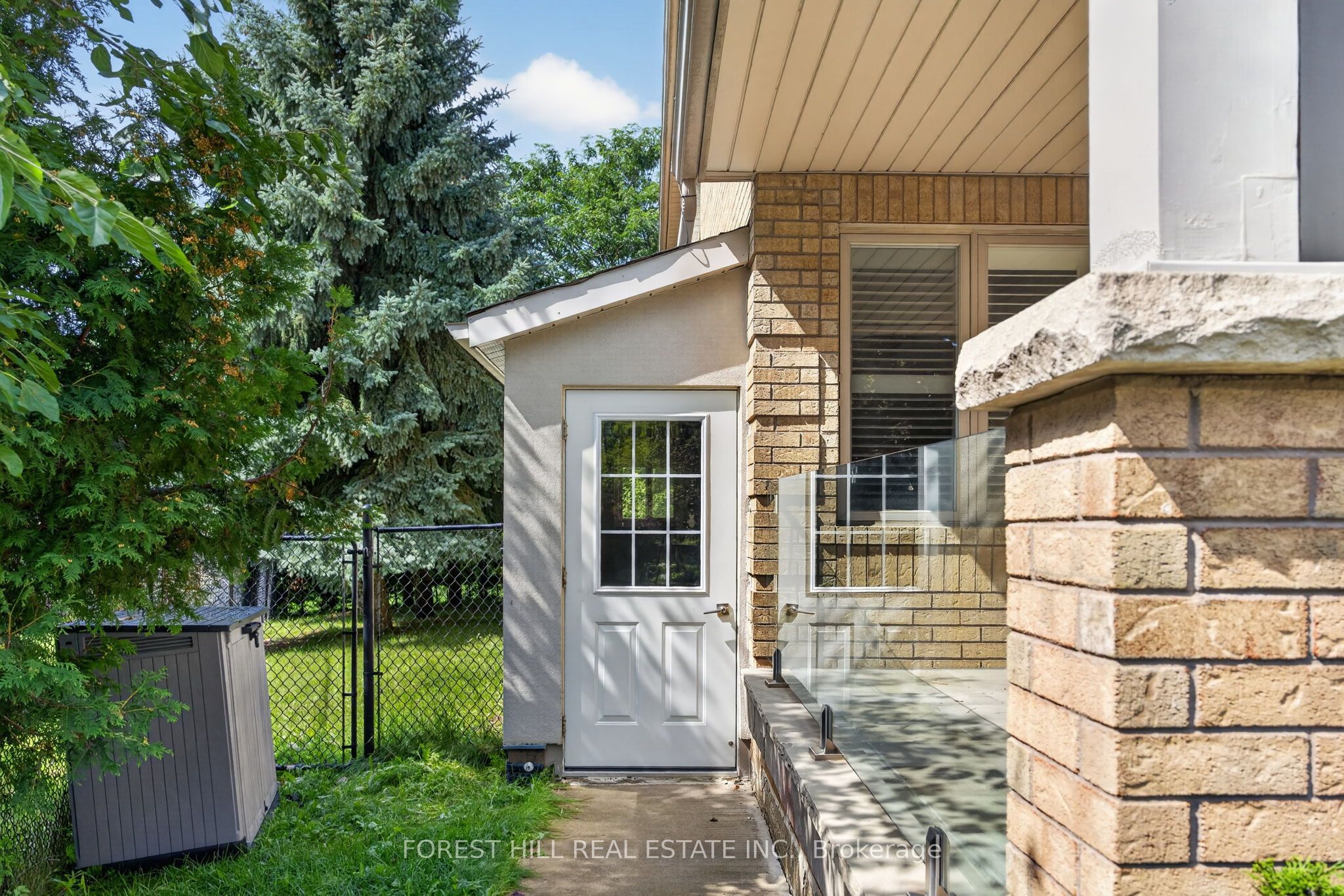 22 Rockwood Crescent Basement, Vaughan, ON L4J 7T2 photo 2