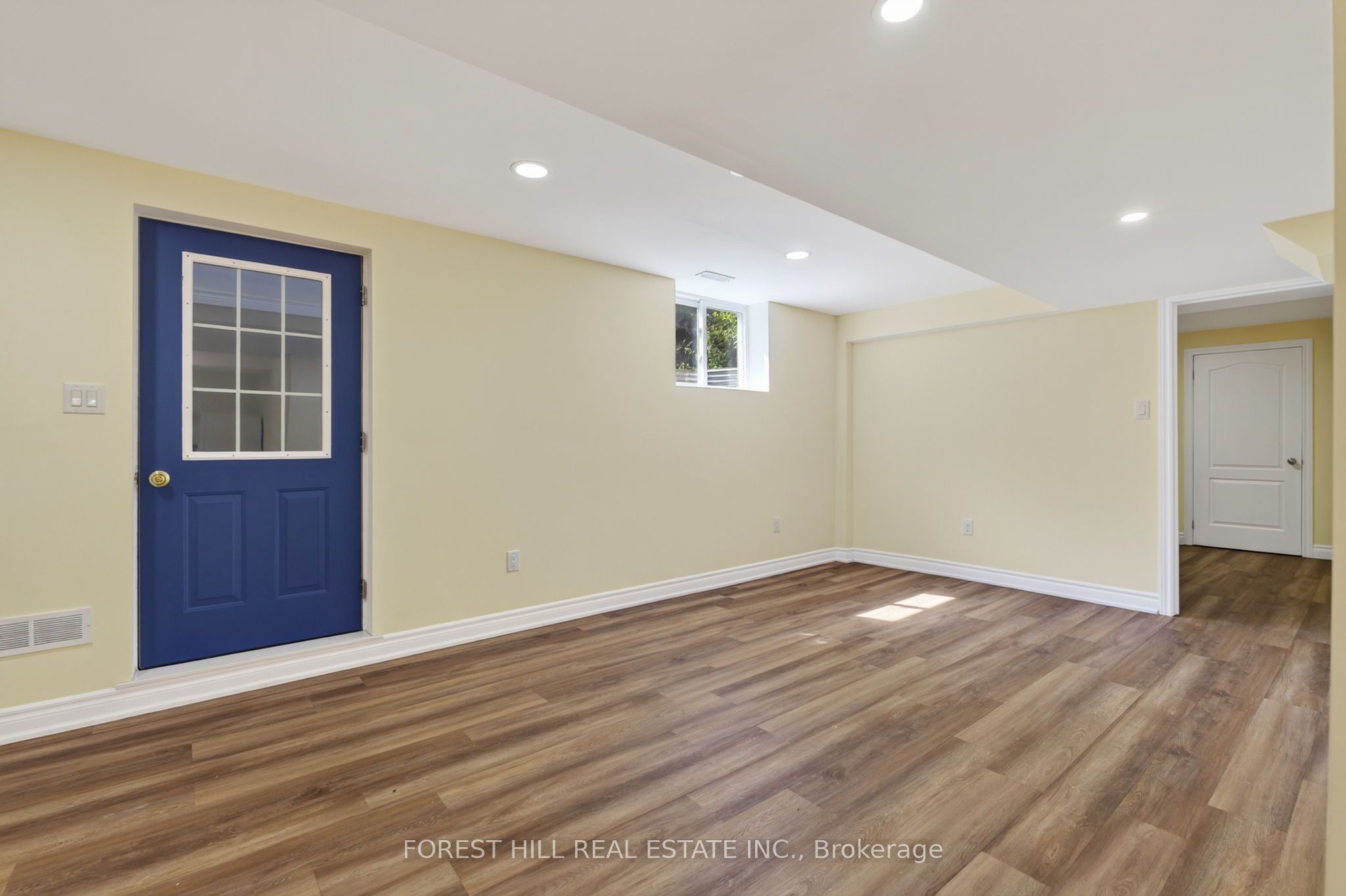 22 Rockwood Crescent Basement, Vaughan, ON L4J 7T2 photo 4