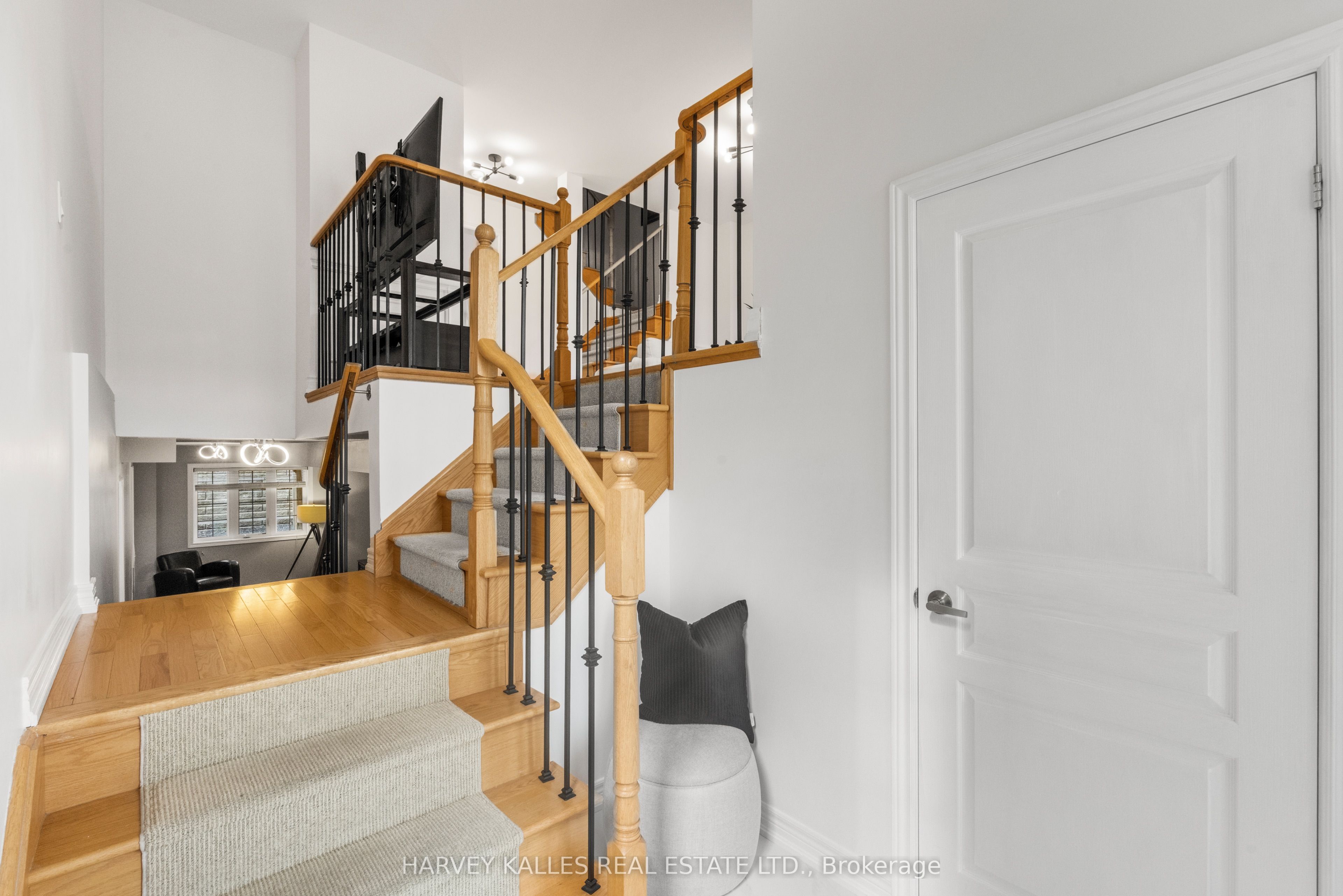 57 Elderbrook Crescent, Vaughan, ON L4K 5M5 photo 4