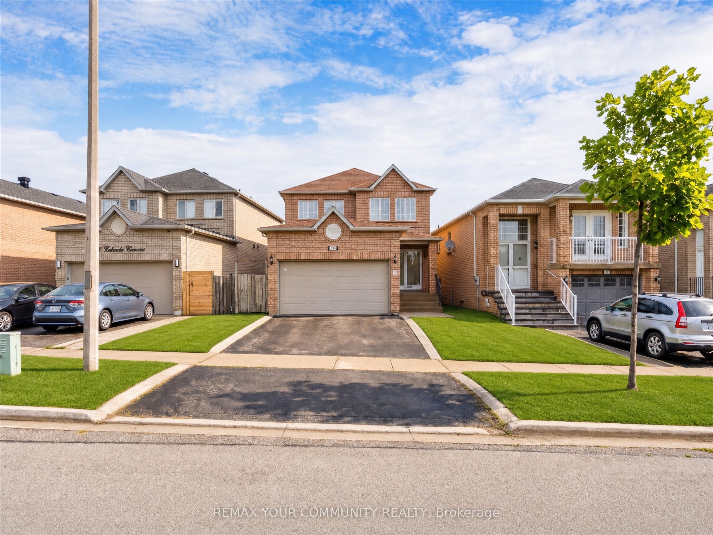 129 Colombo Crescent, Vaughan, ON L6A 2T9 photo 2