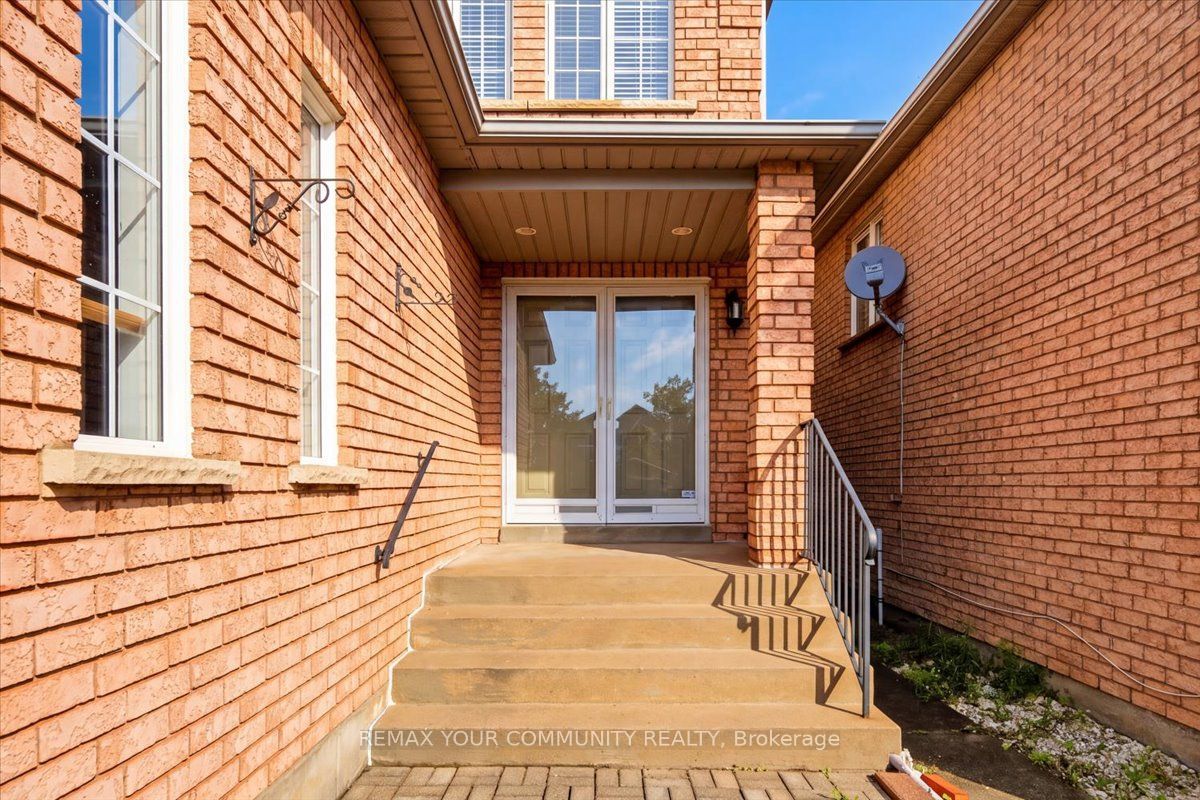 129 Colombo Crescent, Vaughan, ON L6A 2T9 photo 4