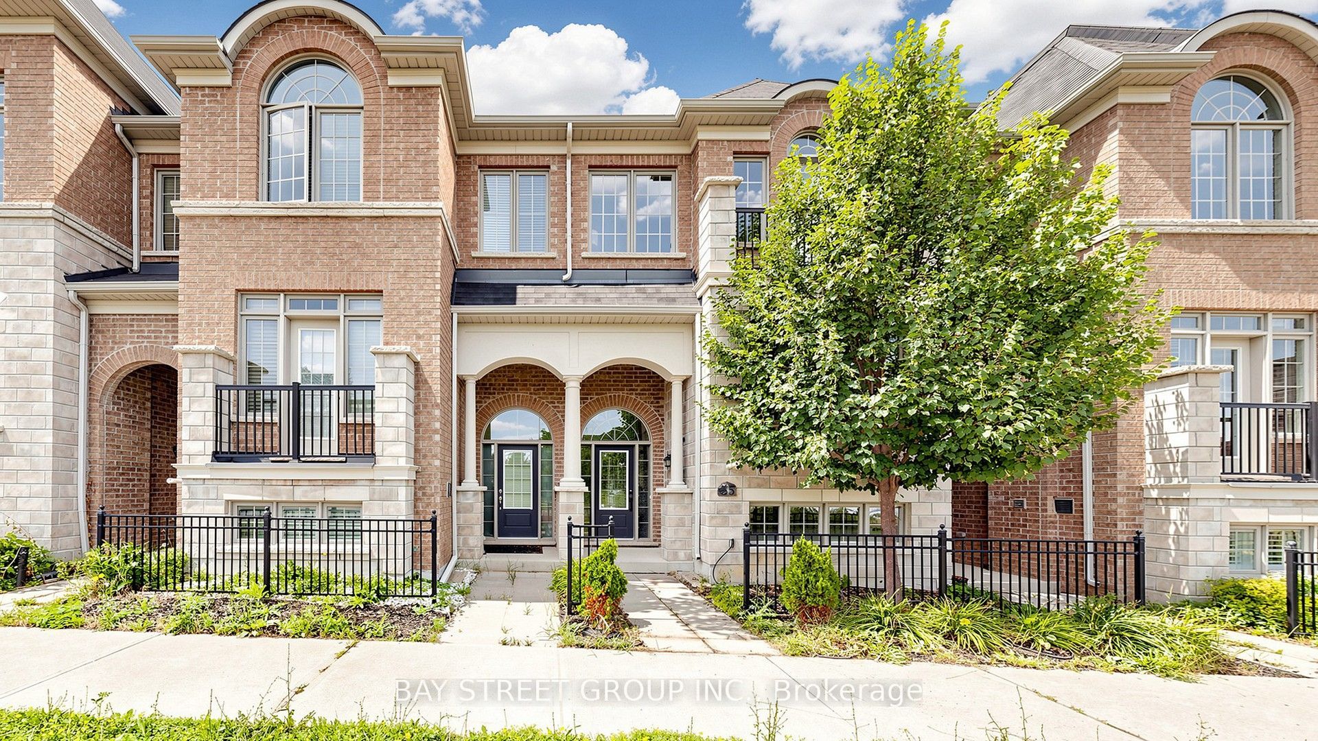35 Sharbot Lane, Markham, ON L6E 0S7