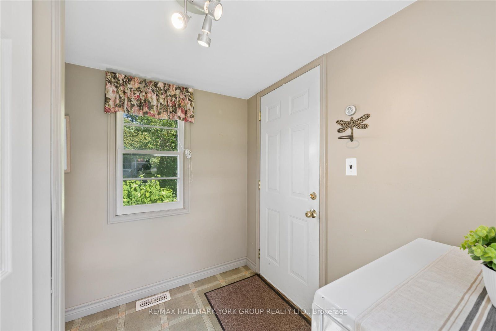 432 Catering Road, Georgina, ON L0E 1R0 photo 5