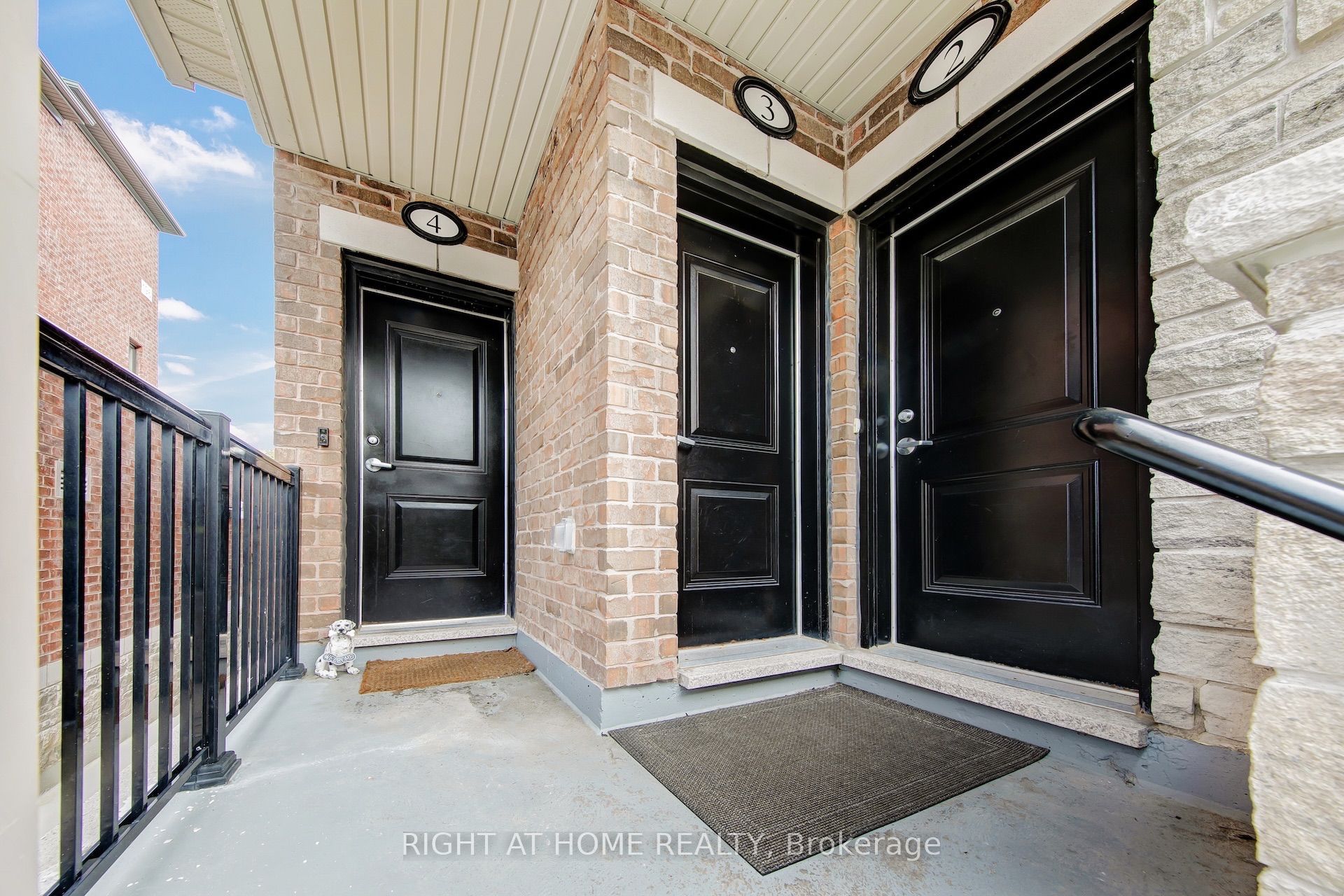 198 Pine Grove Road 3, Vaughan, ON L4L 0H8 photo 2