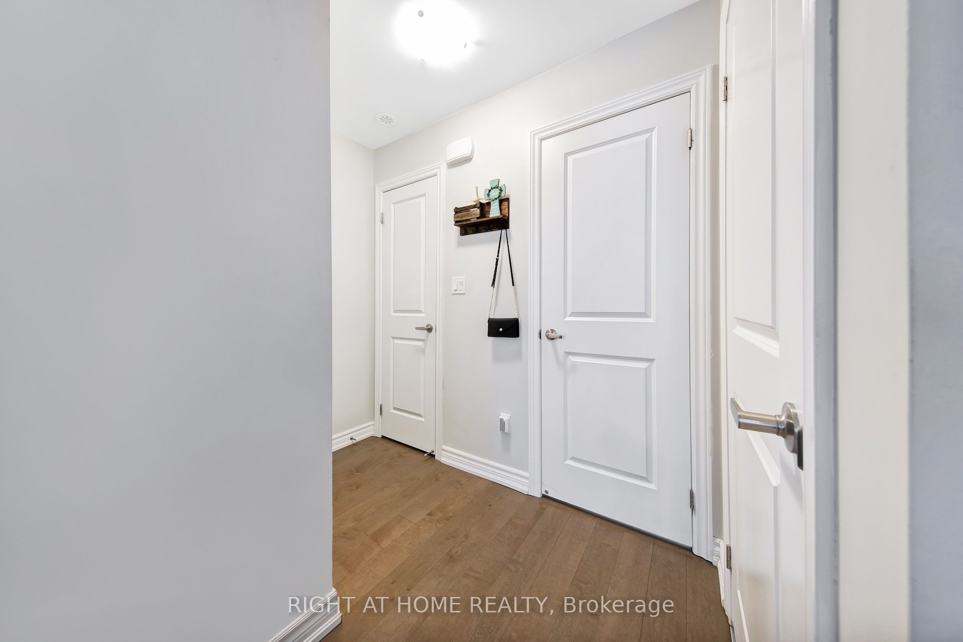 198 Pine Grove Road 3, Vaughan, ON L4L 0H8 photo 4