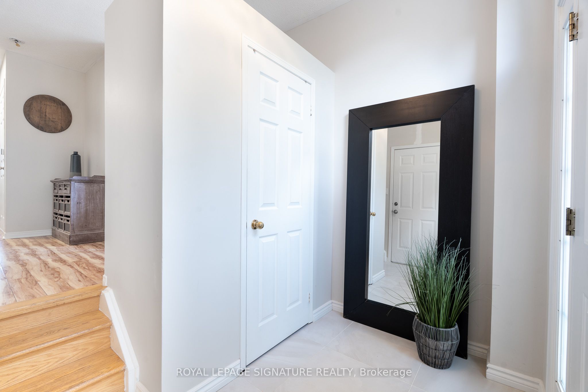 116 Clearmeadow Boulevard, Newmarket, ON L3X 2M5 photo 4