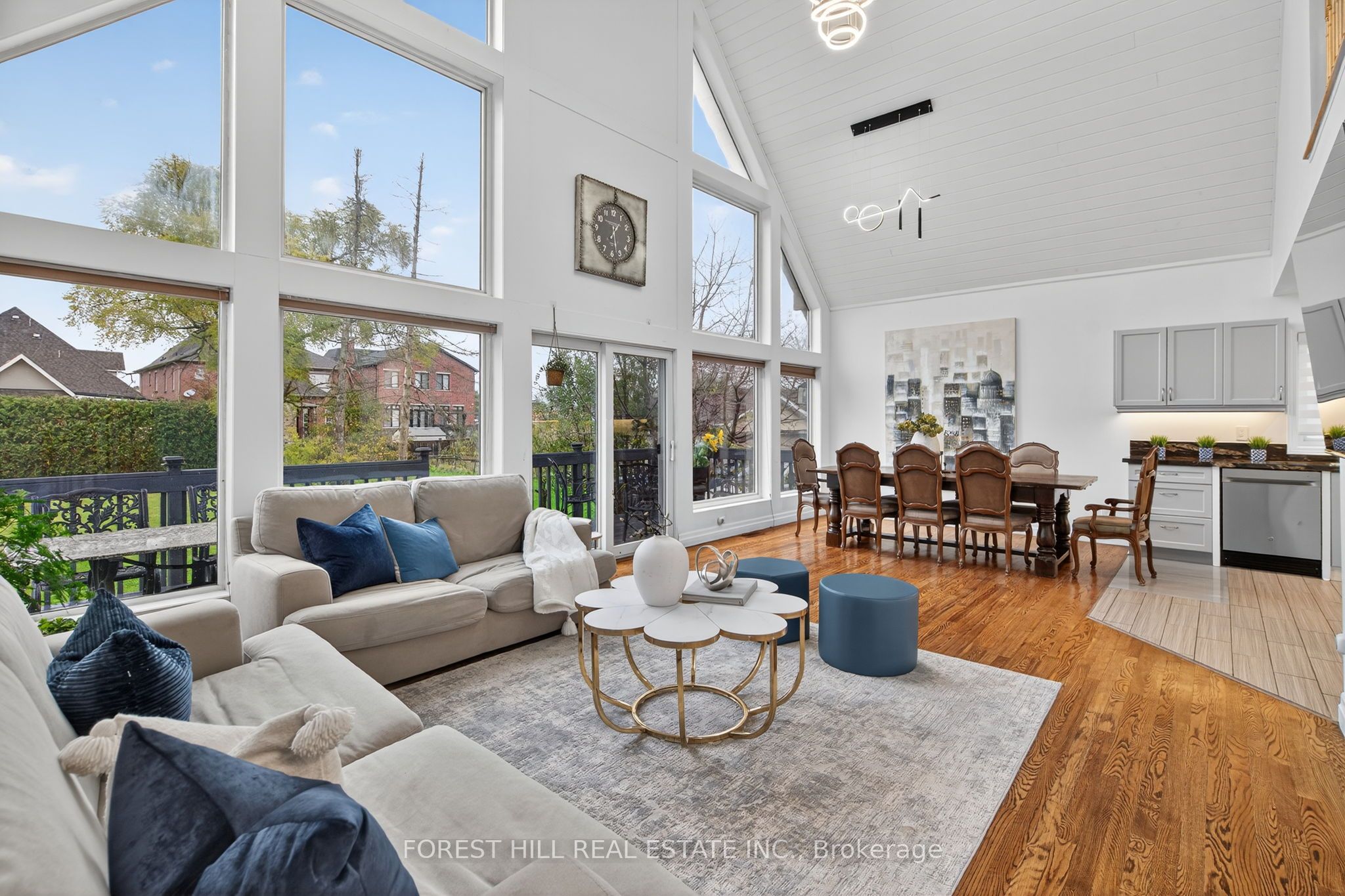 26 Elm Grove Avenue, Richmond Hill, ON L4E 2T1 photo 3
