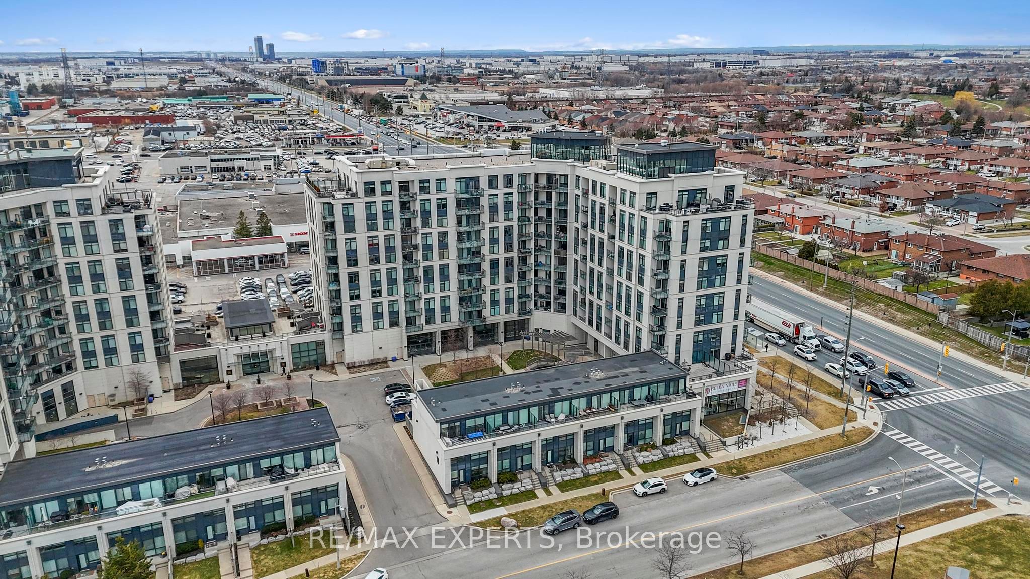 12 Woodstream Boulevard 201, Vaughan, ON L4L 8C4 photo 2