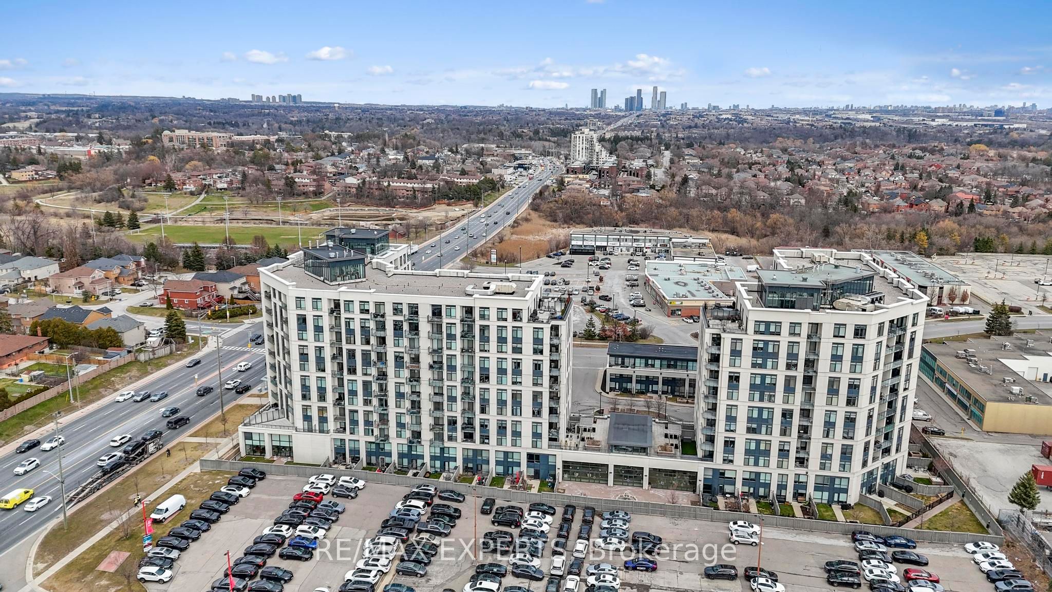 12 Woodstream Boulevard 201, Vaughan, ON L4L 8C4 photo 3