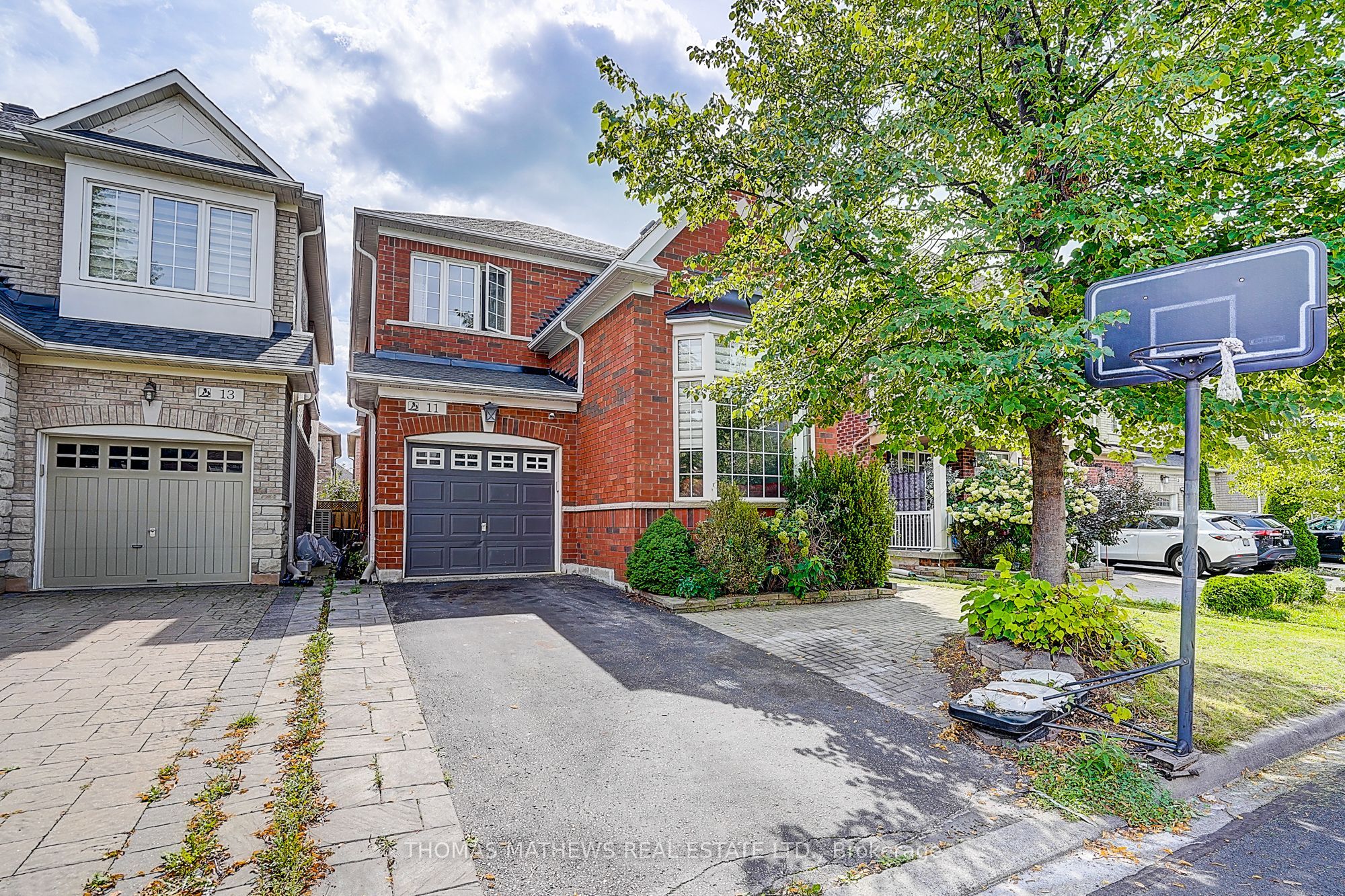 11 Ada Gardens, Markham, ON L6B 0G2