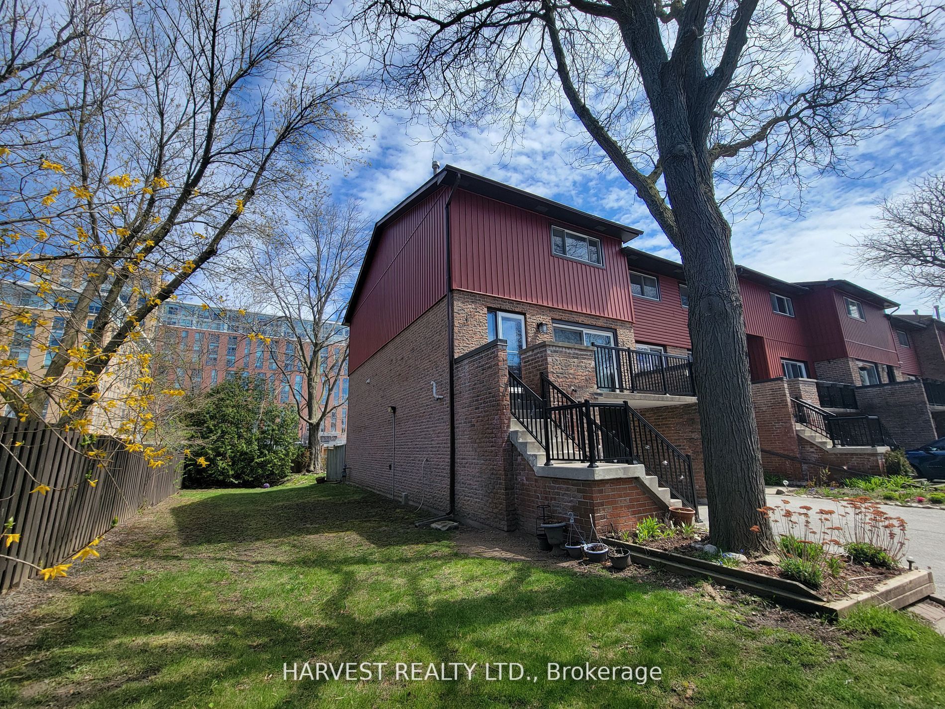 55 Ashglen Way, Markham, ON L3R 3A6 photo 2