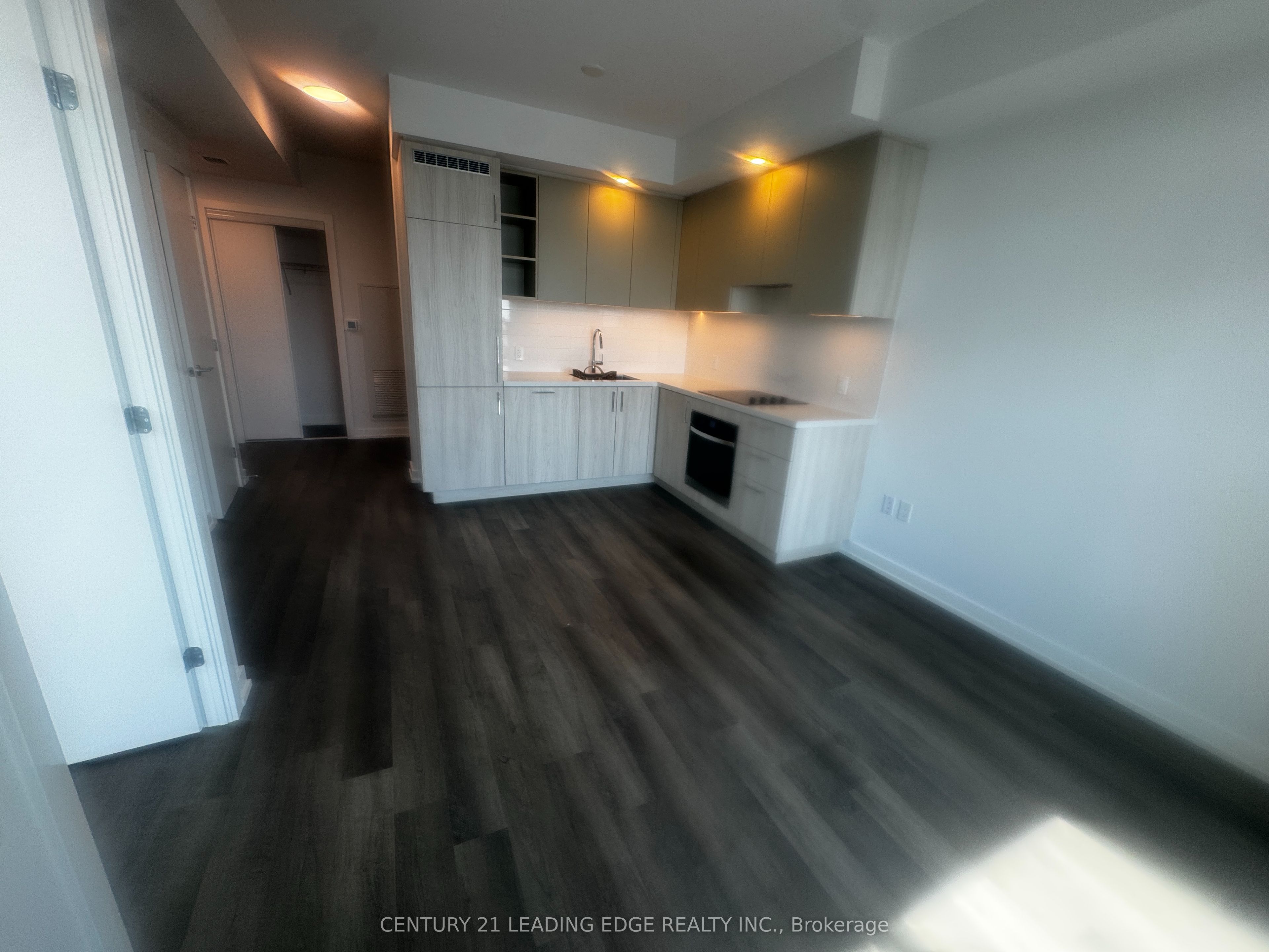 21 Meadowdale Road 1701, Vaughan, ON L4K 0H6 photo 3