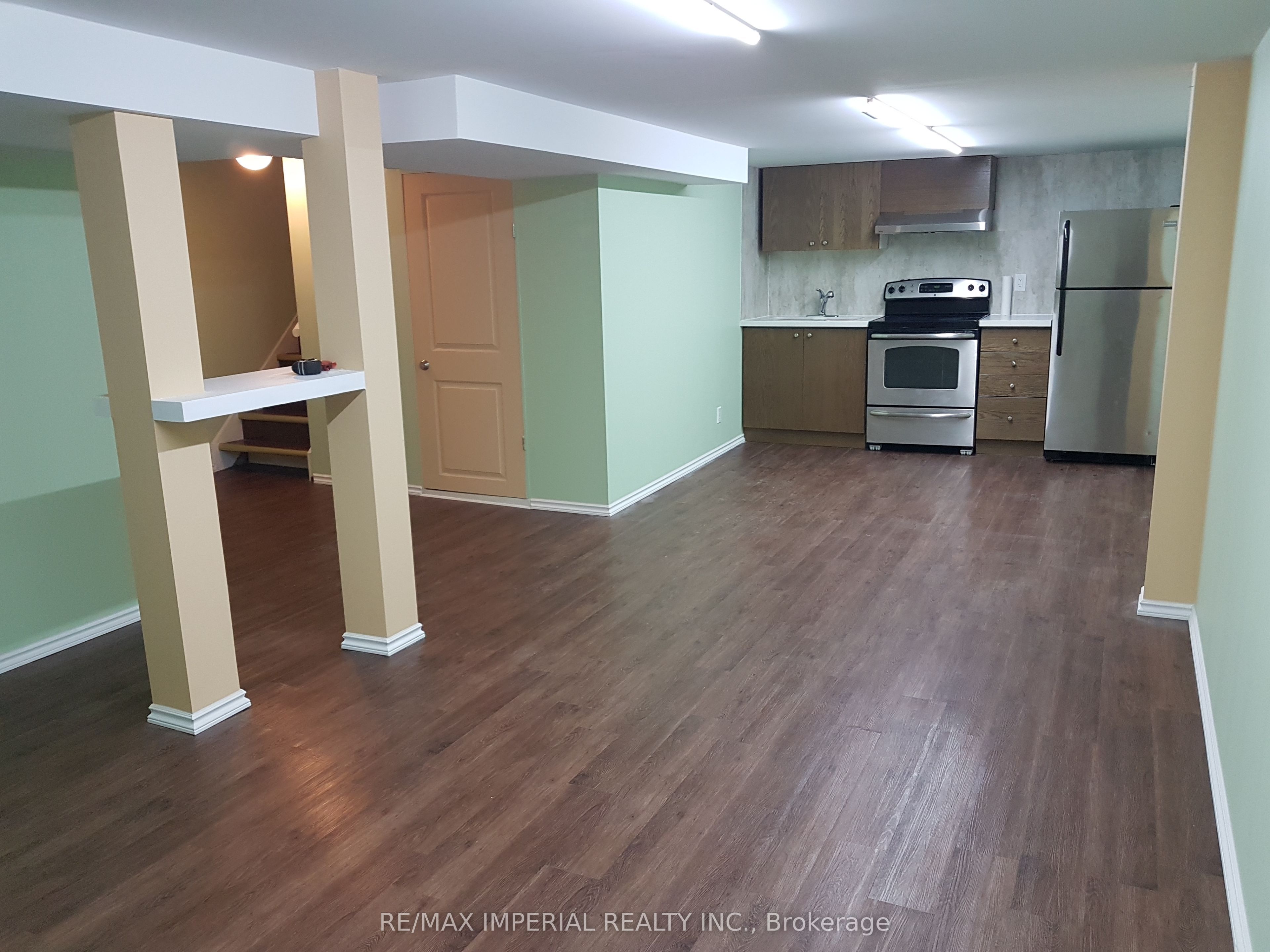 110 Patterson Street, Newmarket, ON L3Y 4Y8 photo 2