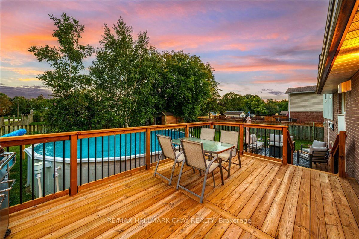 12 Larkdale Crescent, Essa, ON L0M 1B0 photo 2