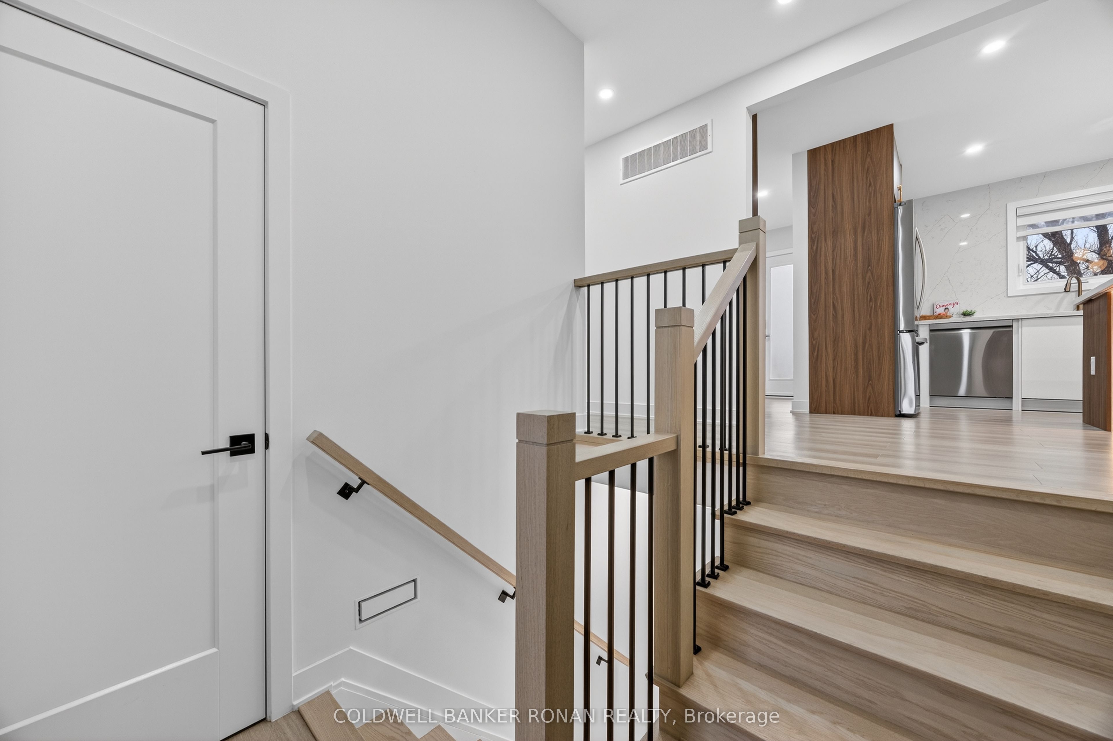 5 John Street, Adjala-Tosorontio, ON L0G 1L0 photo 4
