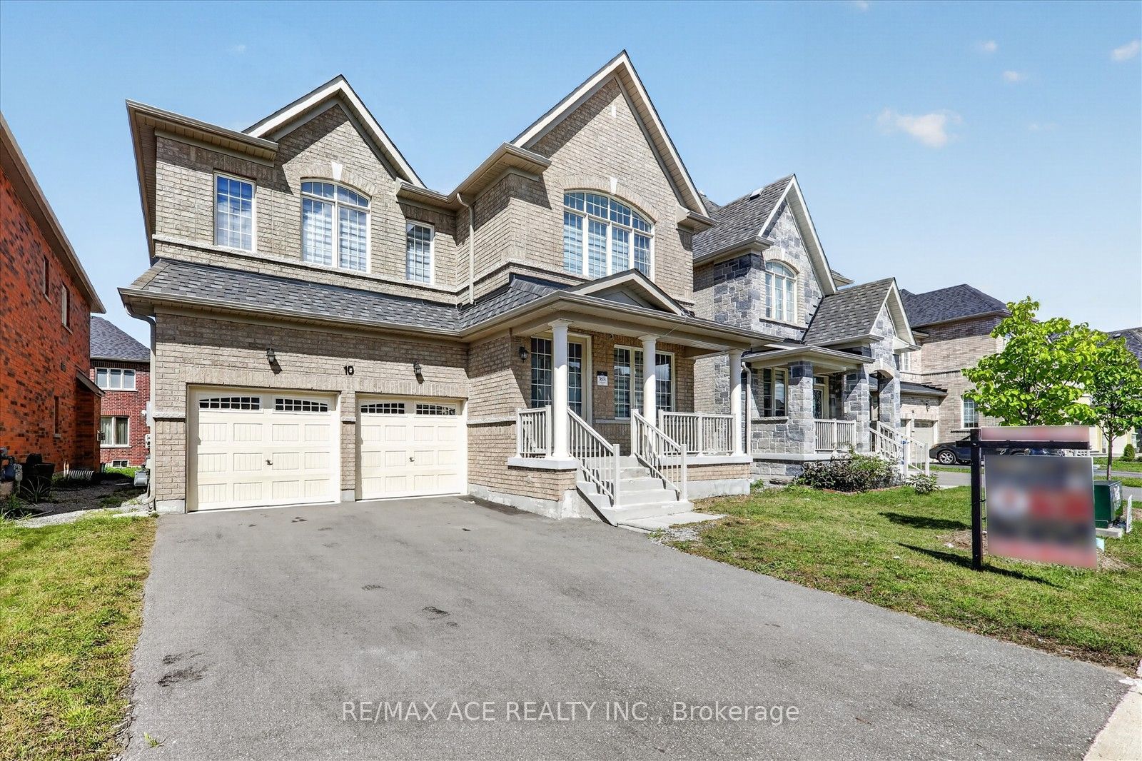 10 Hitching Post Road, Georgina, ON L4P 2E7 photo 2