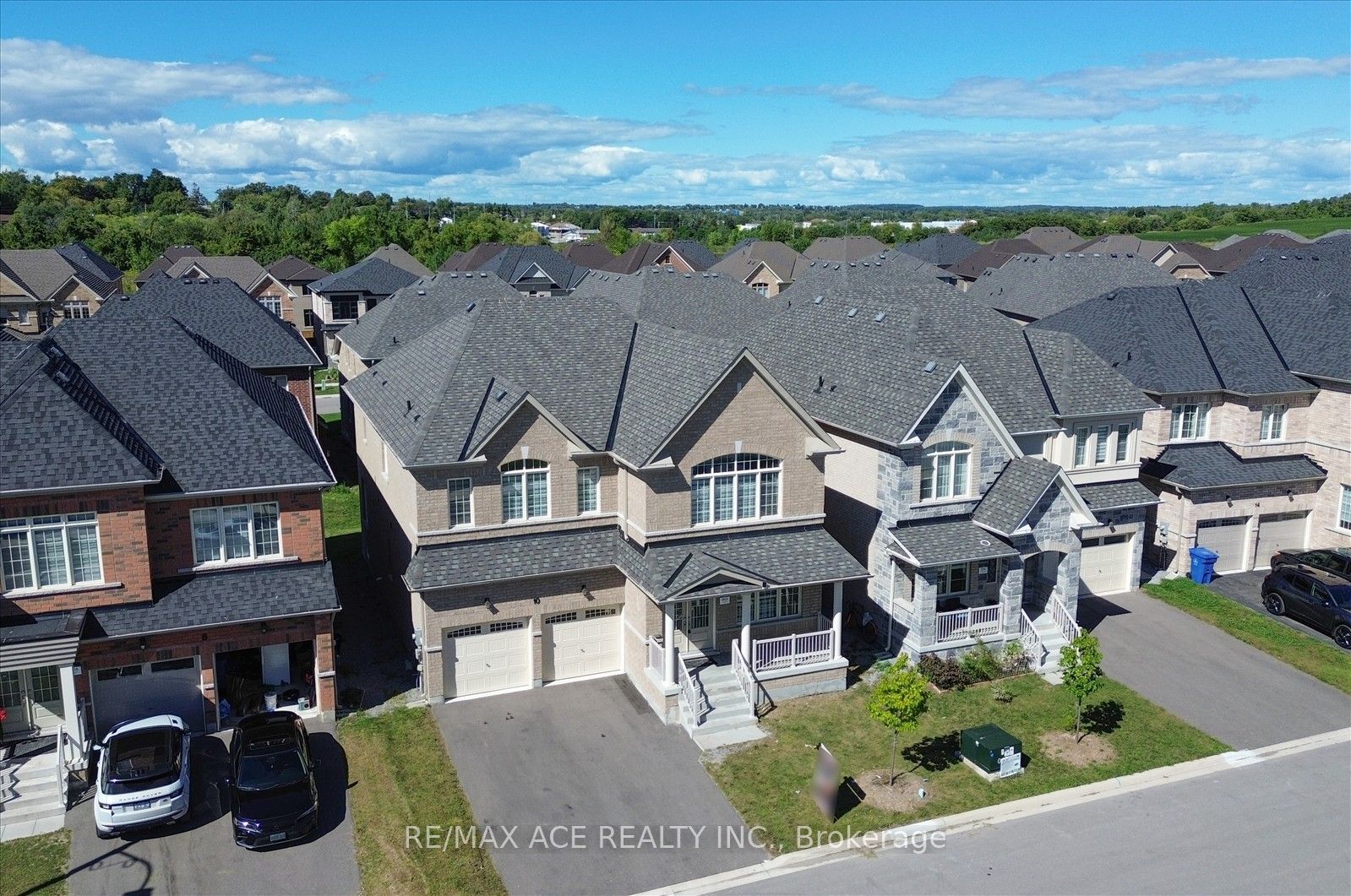 10 Hitching Post Road, Georgina, ON L4P 2E7 photo 3