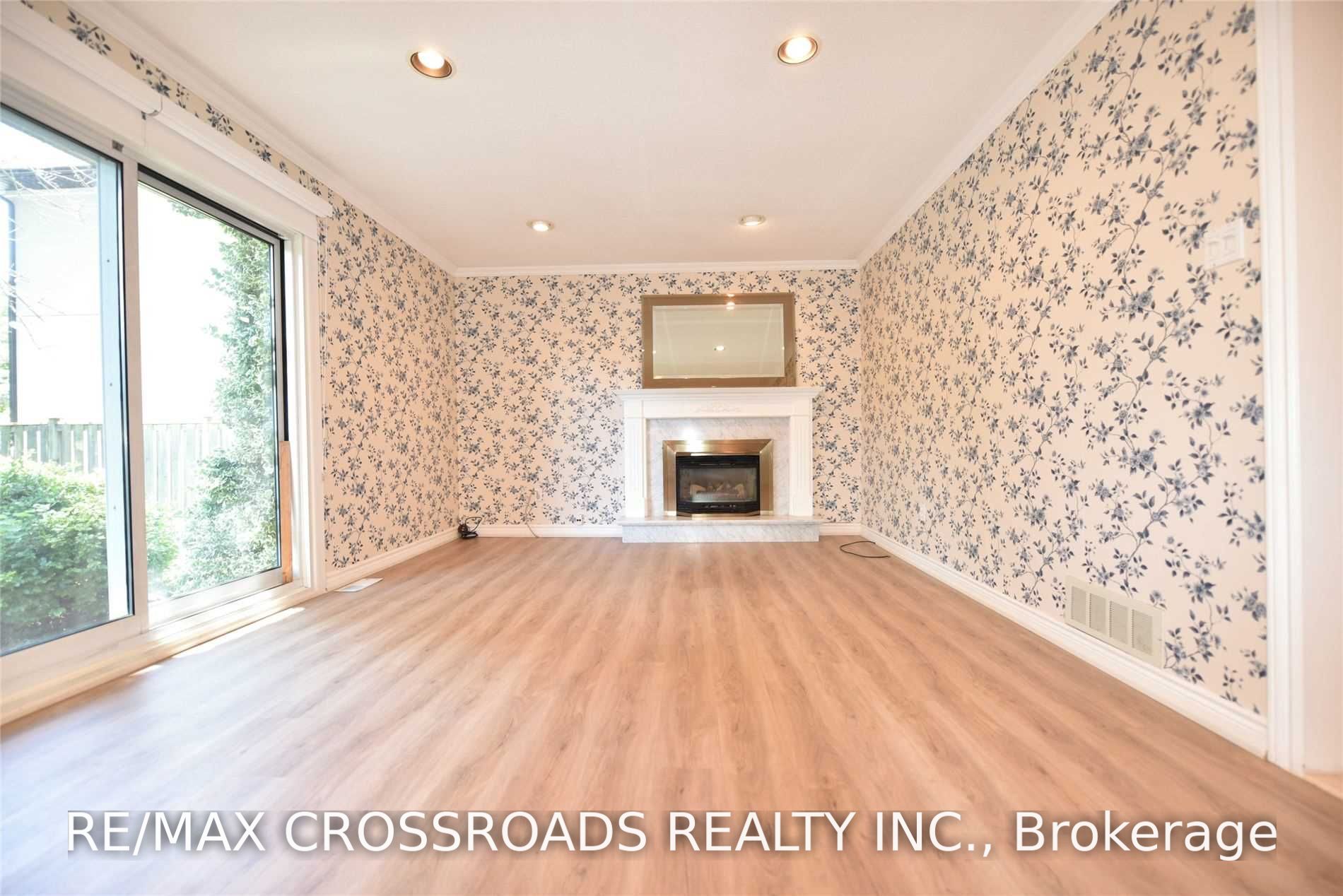 52 Emmeloord Crescent, Markham, ON L3R 1P8 photo 2
