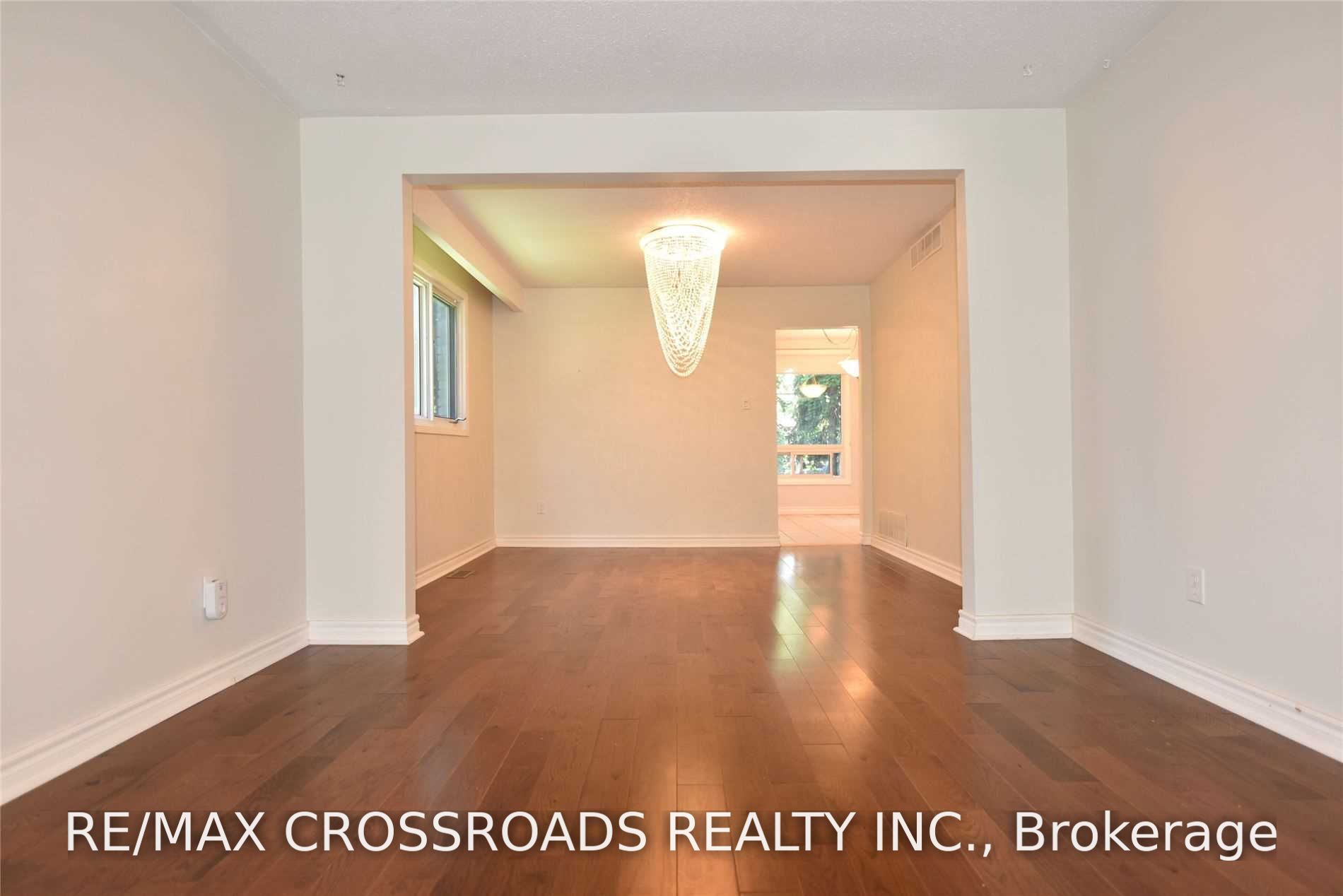 52 Emmeloord Crescent, Markham, ON L3R 1P8 photo 4