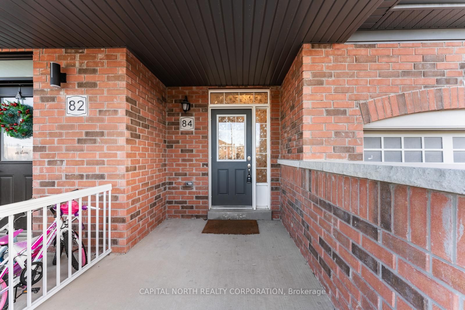 84 Fortis Crescent, Bradford West Gwillimbury, ON L3Z 2A6 photo 3