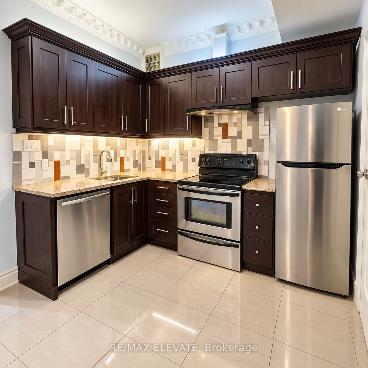 42 Noble Street BSMT, Markham, ON L3R 8G3 photo 2