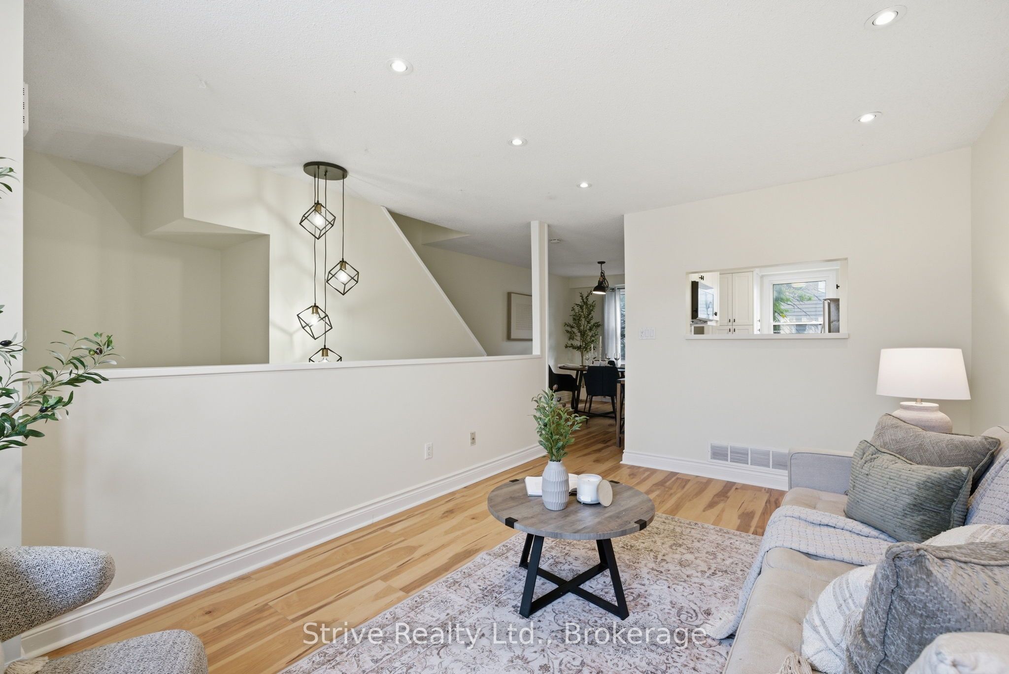 1718 John Street 33, Markham, ON L3T 1Y9 photo 5