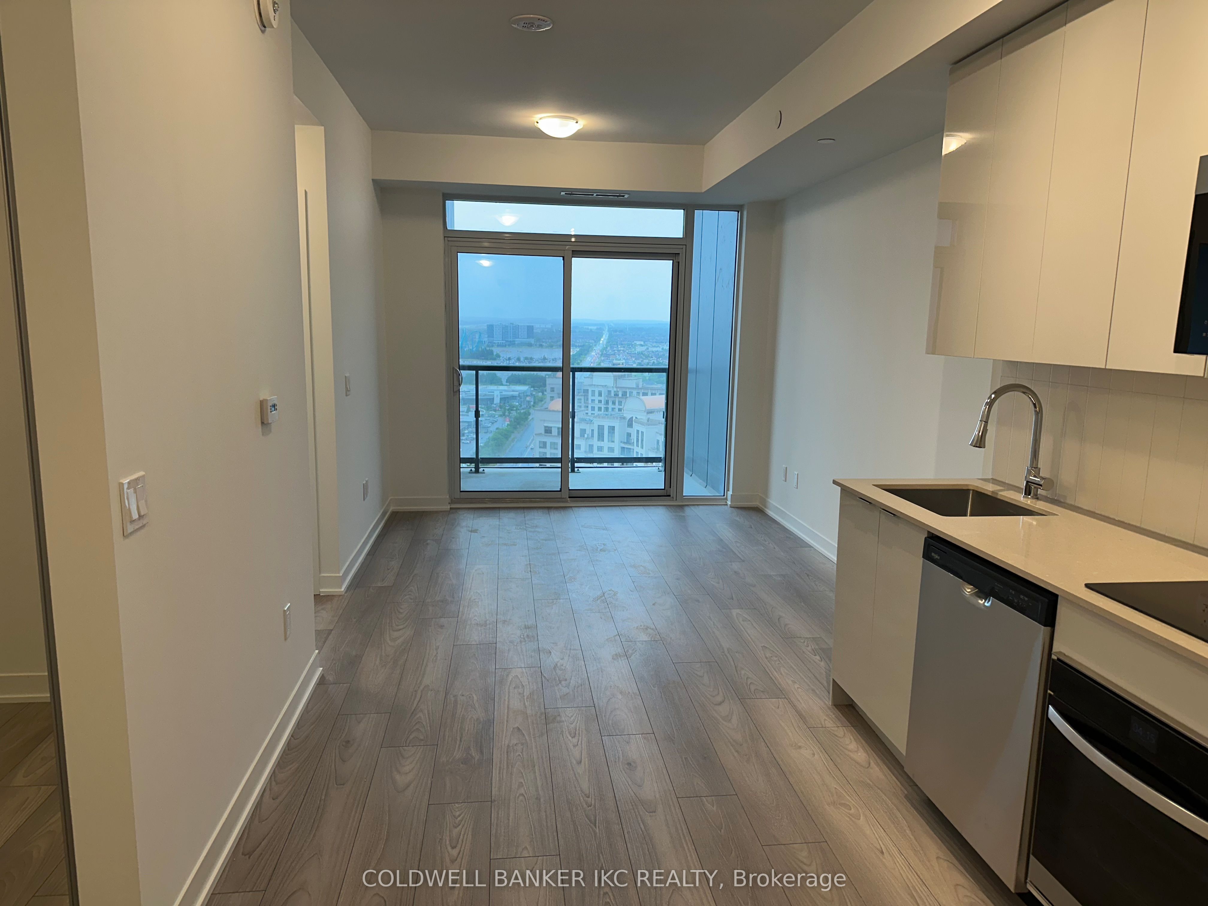 498 Caldari Road 2527, Vaughan, ON L4K 0R6 photo 3