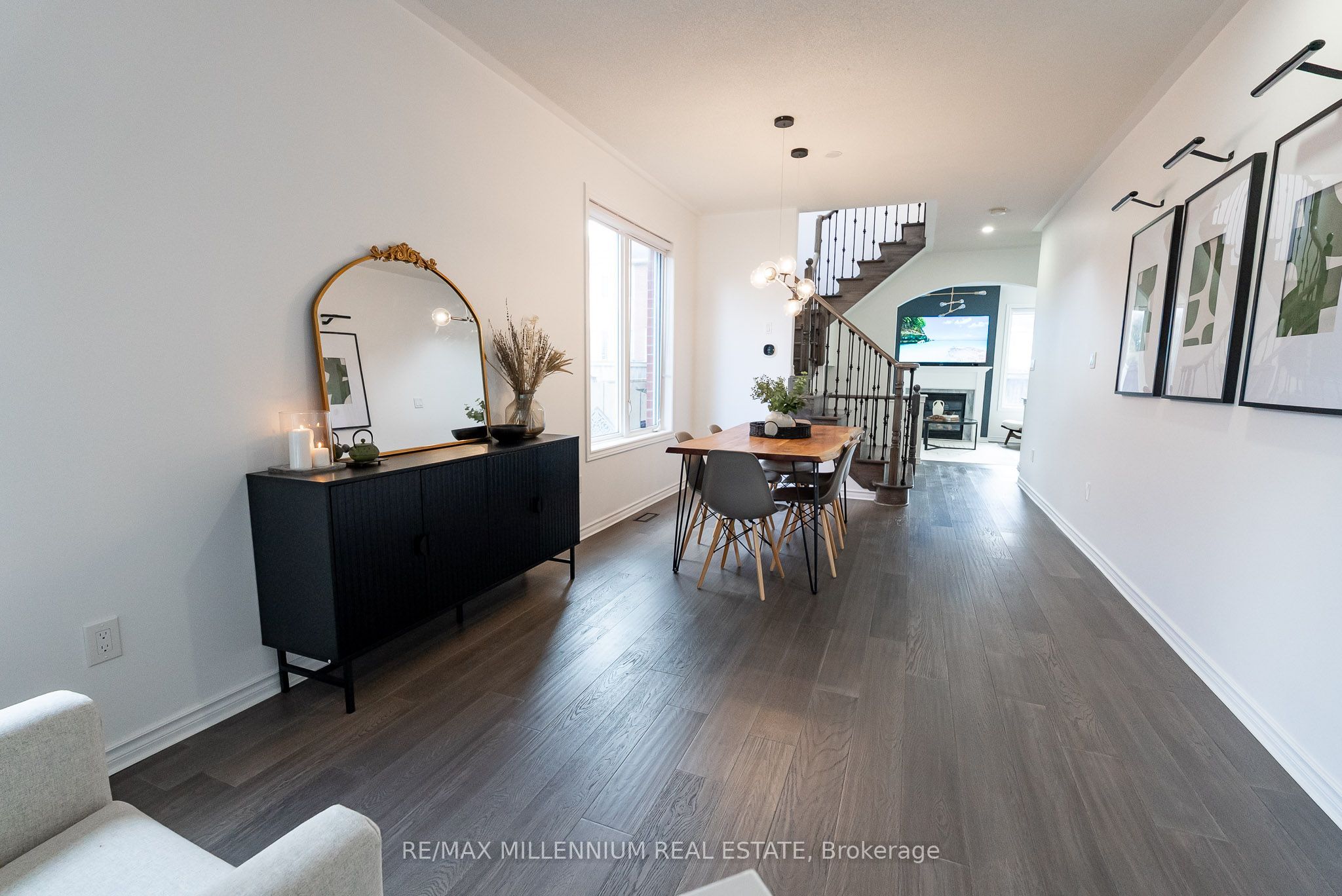 107 Horsedreamer Lane, Whitchurch-Stouffville, ON L4A 0K8 photo 2