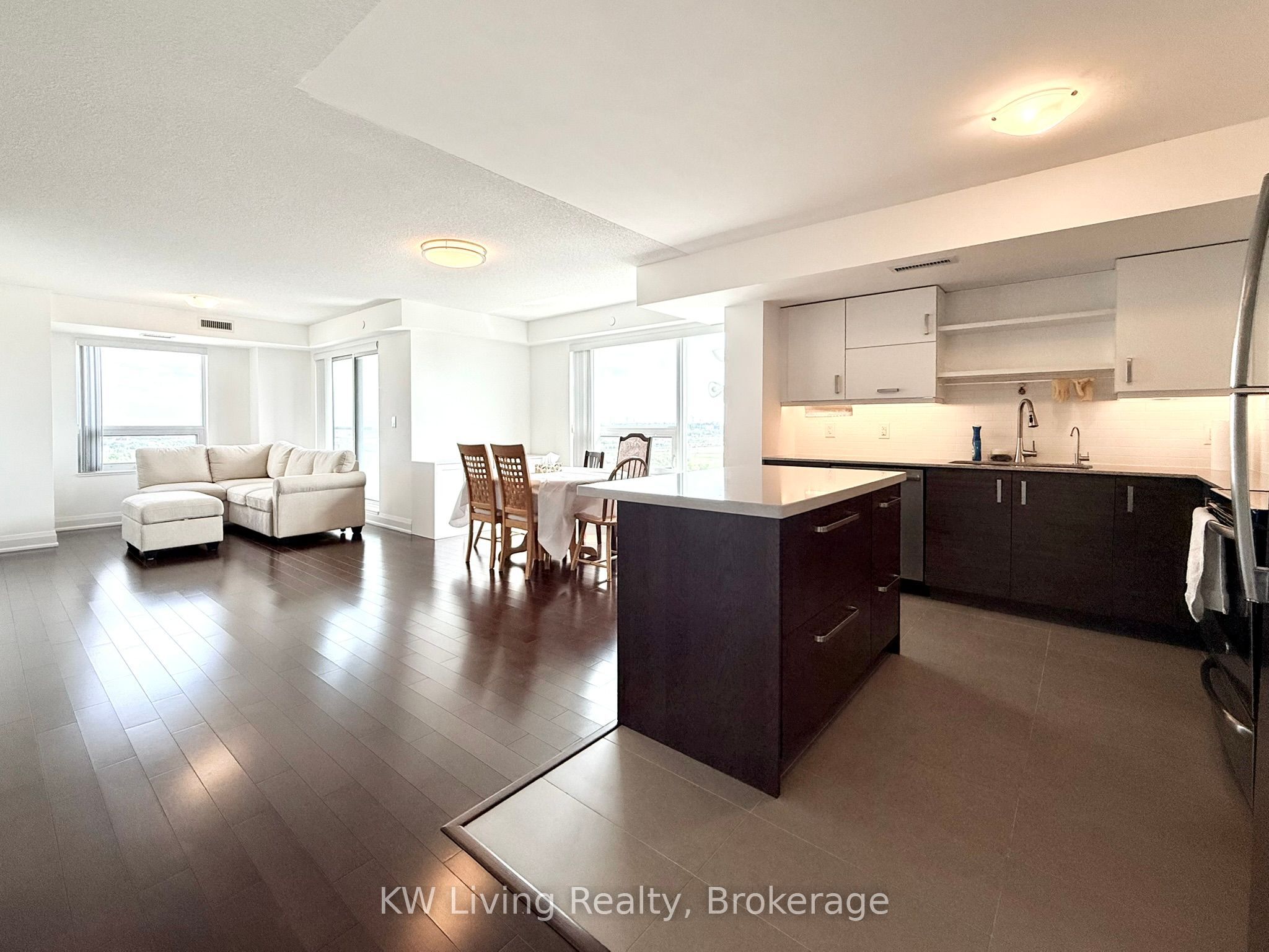 8200 Birchmount Road 1808, Markham, ON L3R 9W1 photo 3