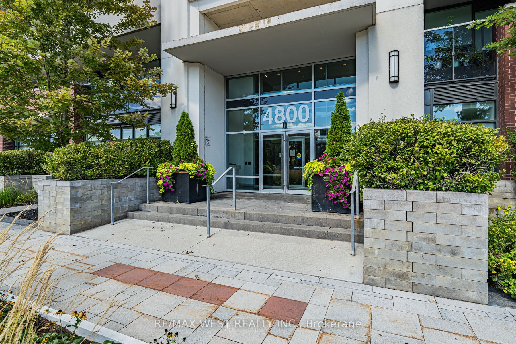 4800 Highway 7, Vaughan, ON L4L 1H8 photo 2