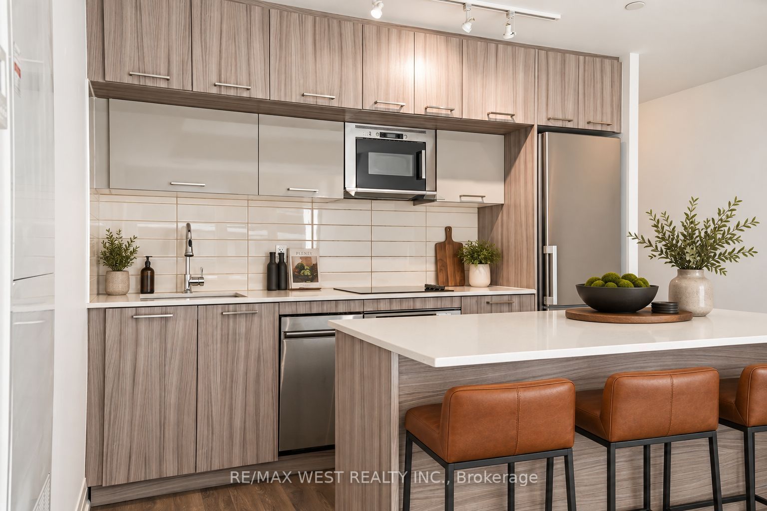 4800 Highway 7, Vaughan, ON L4L 1H8 photo 5