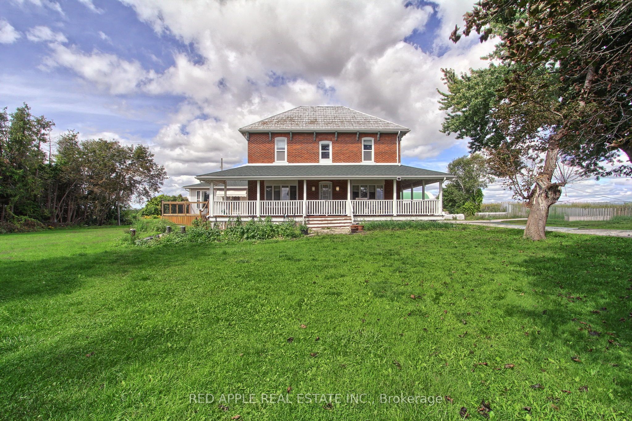 B1595 48 Highway E, Brock, ON L0K 1A0 photo 2