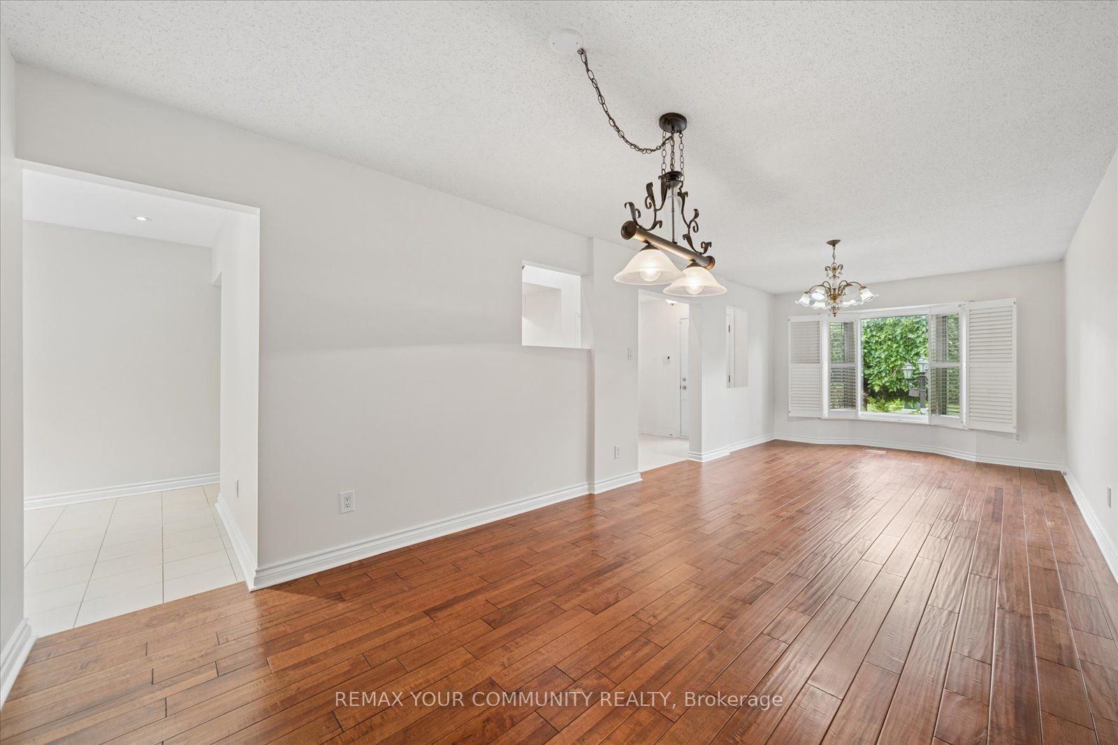 102 Edmund Seager Drive, Vaughan, ON L4J 4S8 photo 5