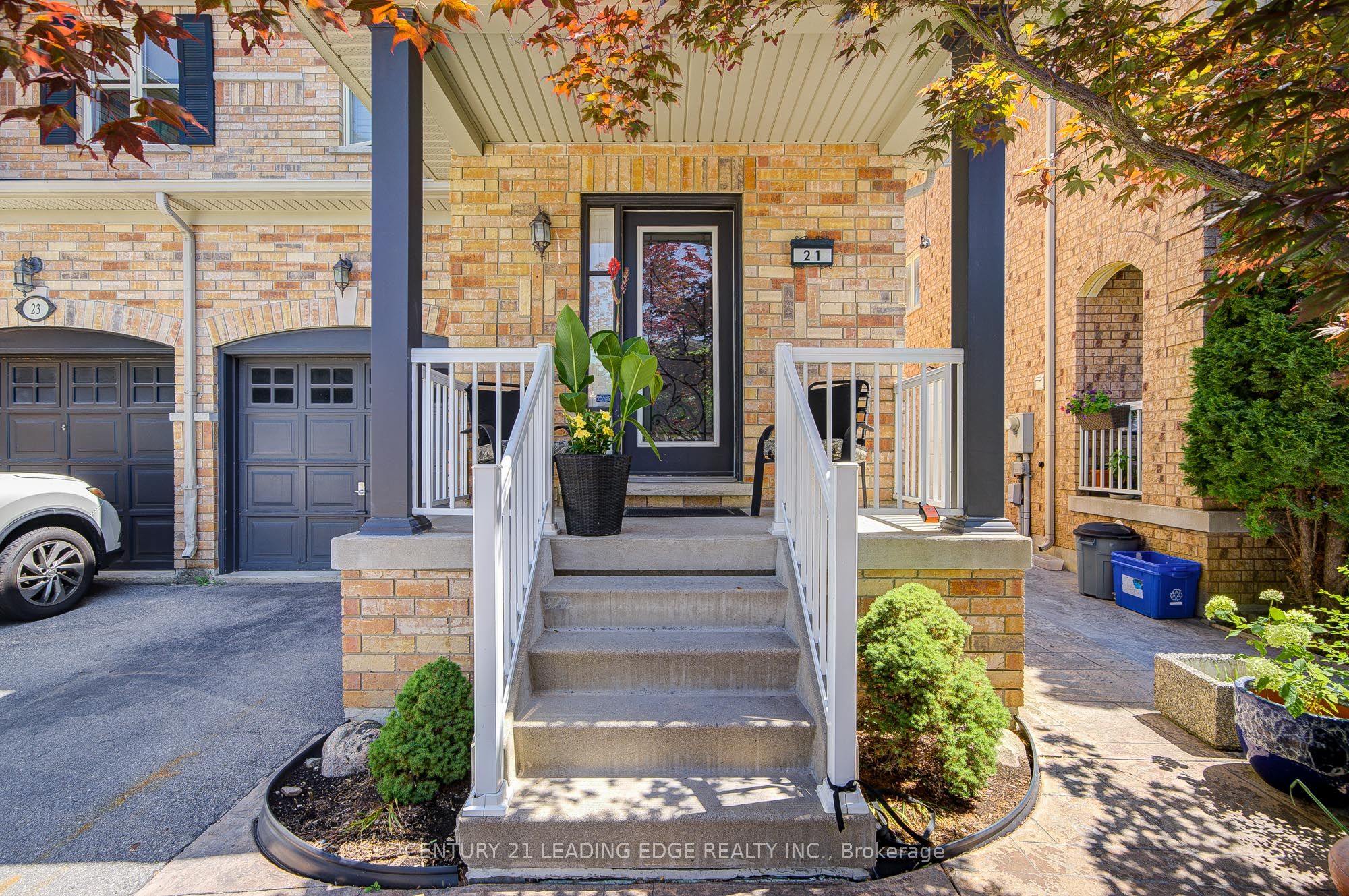 21 Treasure Hill Road, Vaughan, ON L6A 0A6 photo 2