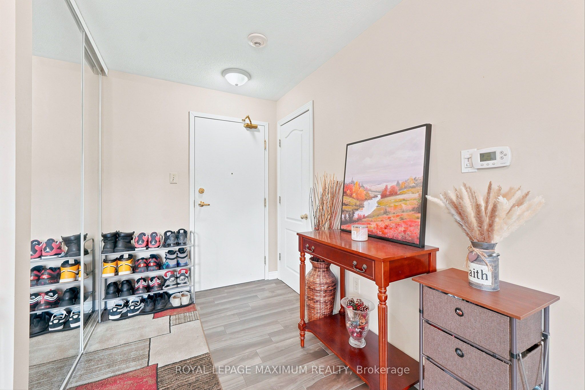 9944 Keele Street 204, Vaughan, ON L6A 3Y4 photo 2