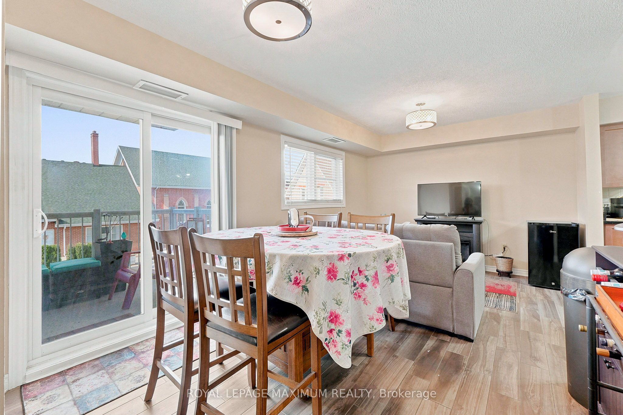 9944 Keele Street 204, Vaughan, ON L6A 3Y4 photo 3