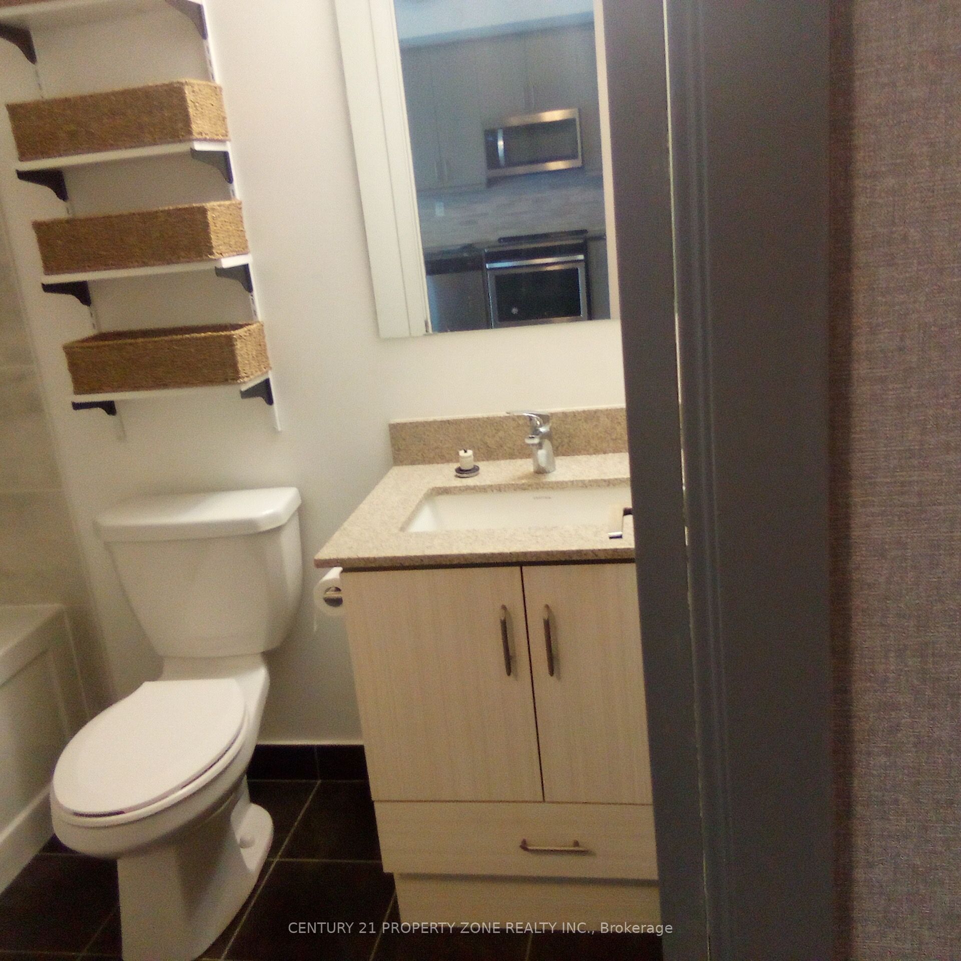6235 Main Street 317, Whitchurch-Stouffville, ON L4A 7G8 photo 4