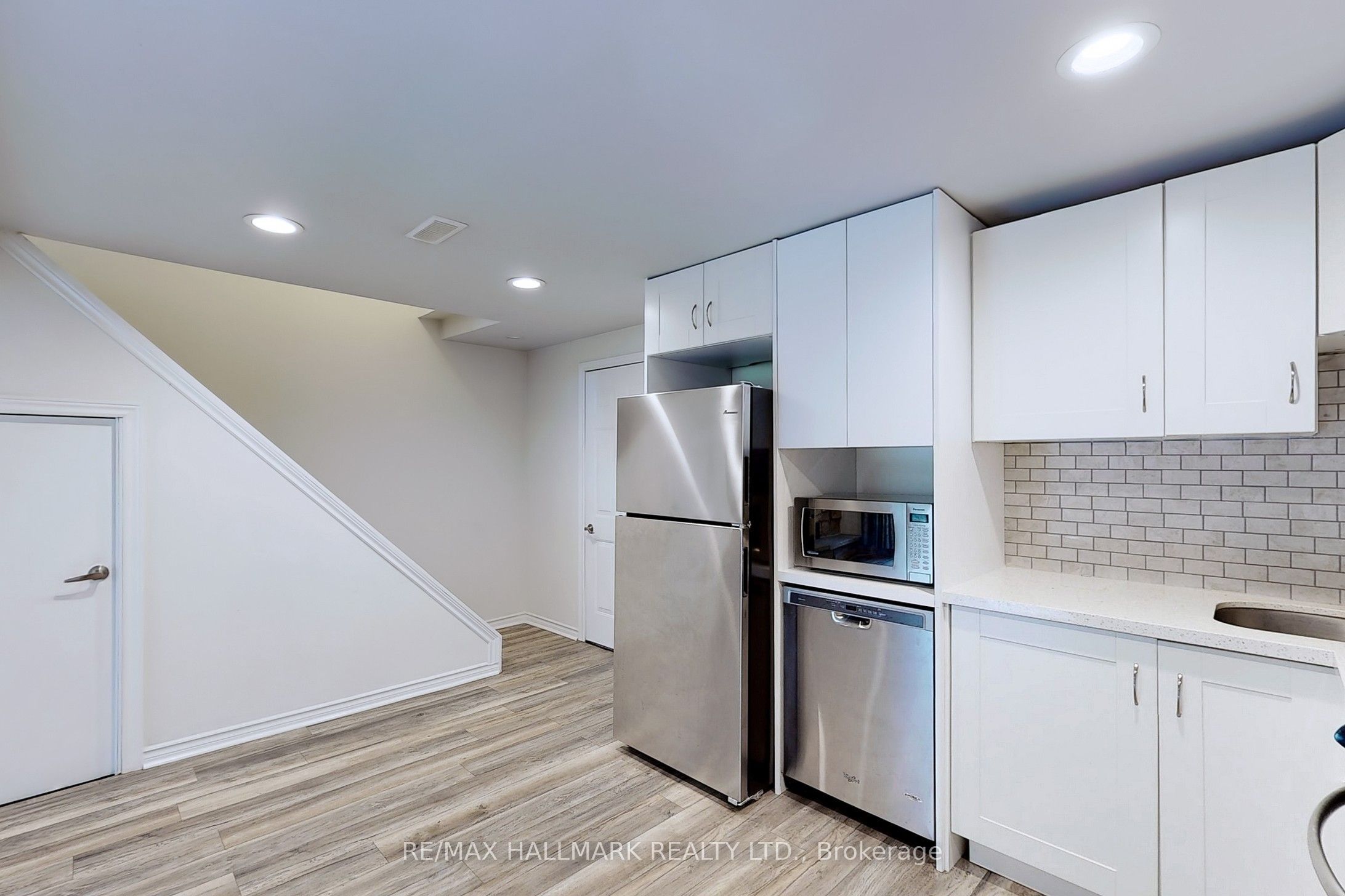 63 Hillview Drive basement, Newmarket, ON L3Y 4H8 photo 4