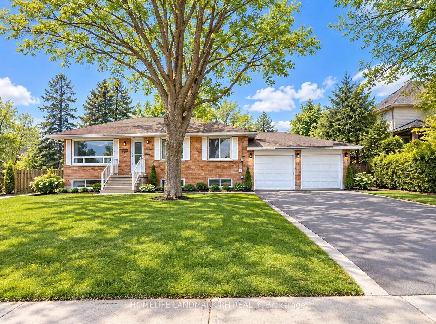 114 Hollingsworth Drive, King, ON L7B 1G4 photo 3