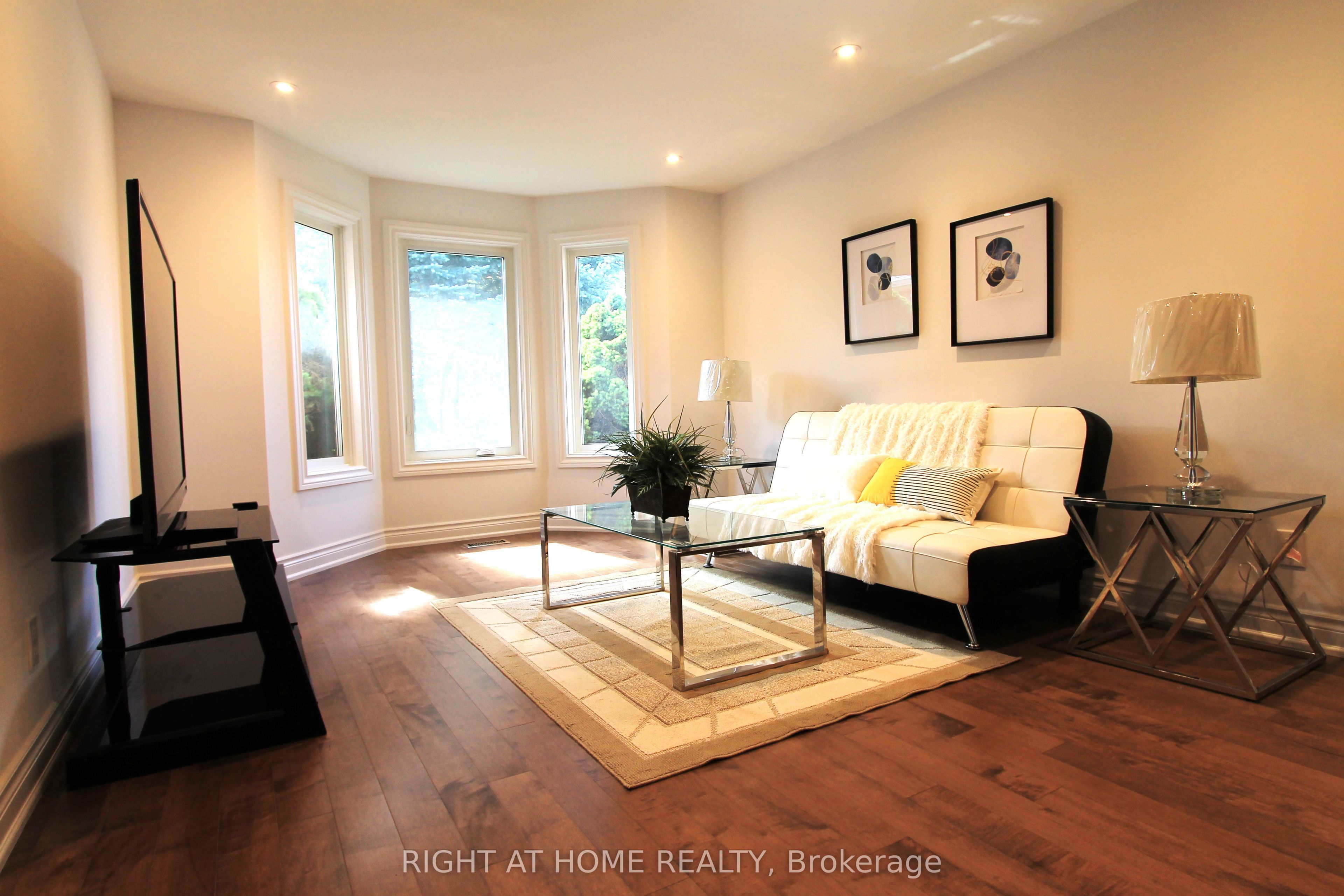 4 Kirkland Court, Richmond Hill, ON L4C 9H3 photo 4