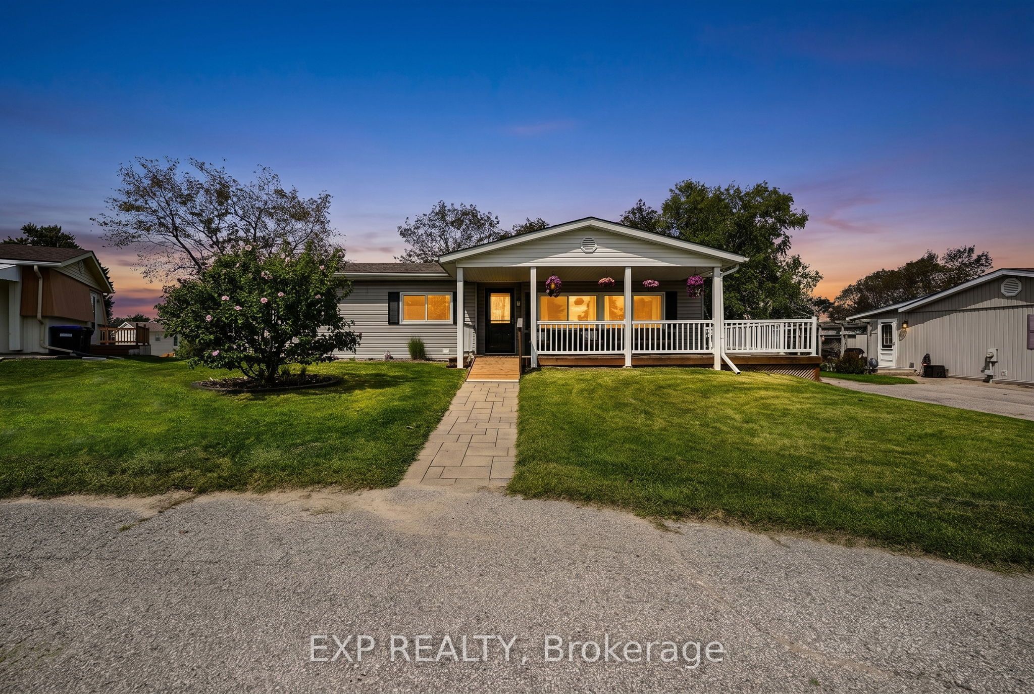 4 Fairbirch Court, Innisfil, ON L9S 1R2